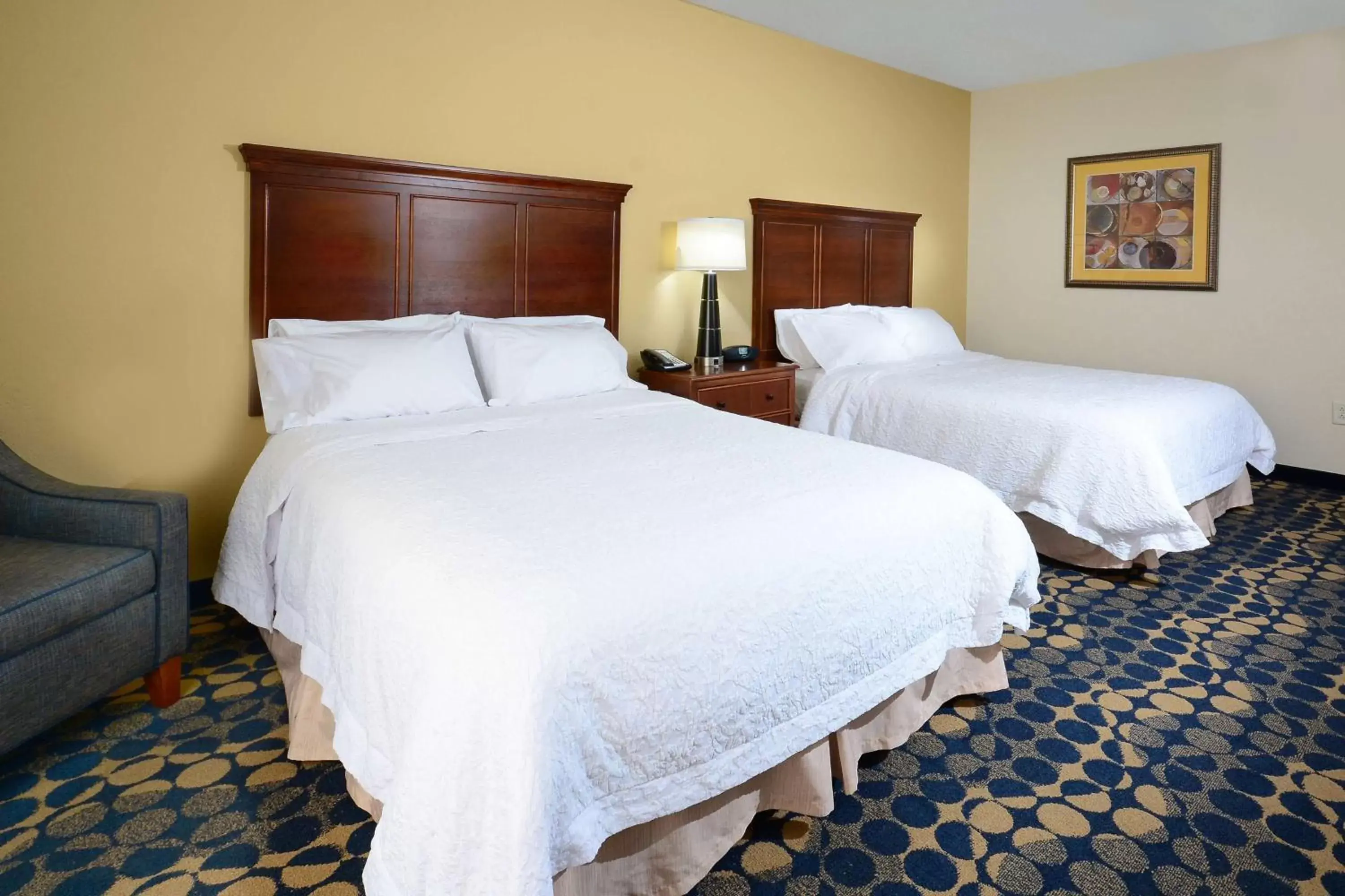 Bed in Hampton Inn & Suites Durham North I-85