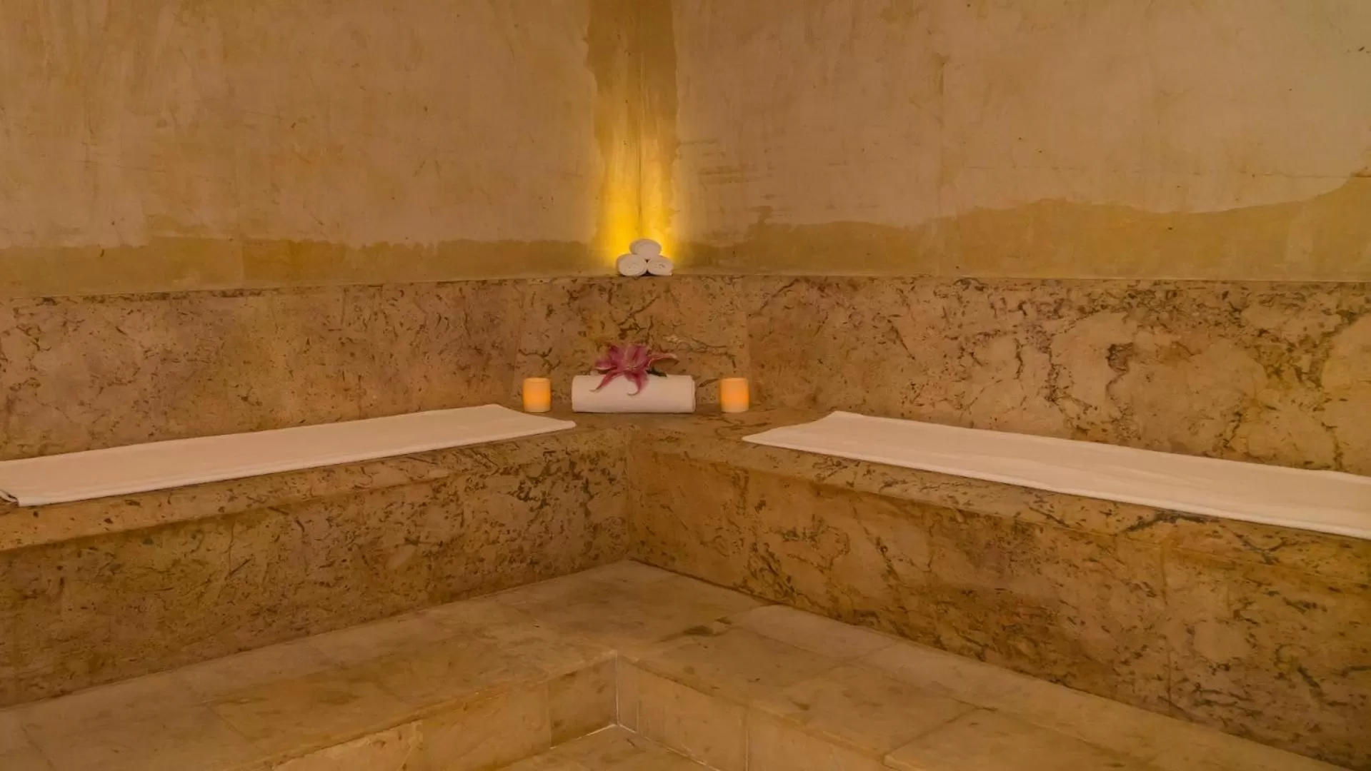 Steam room in Barceló Mexico Reforma