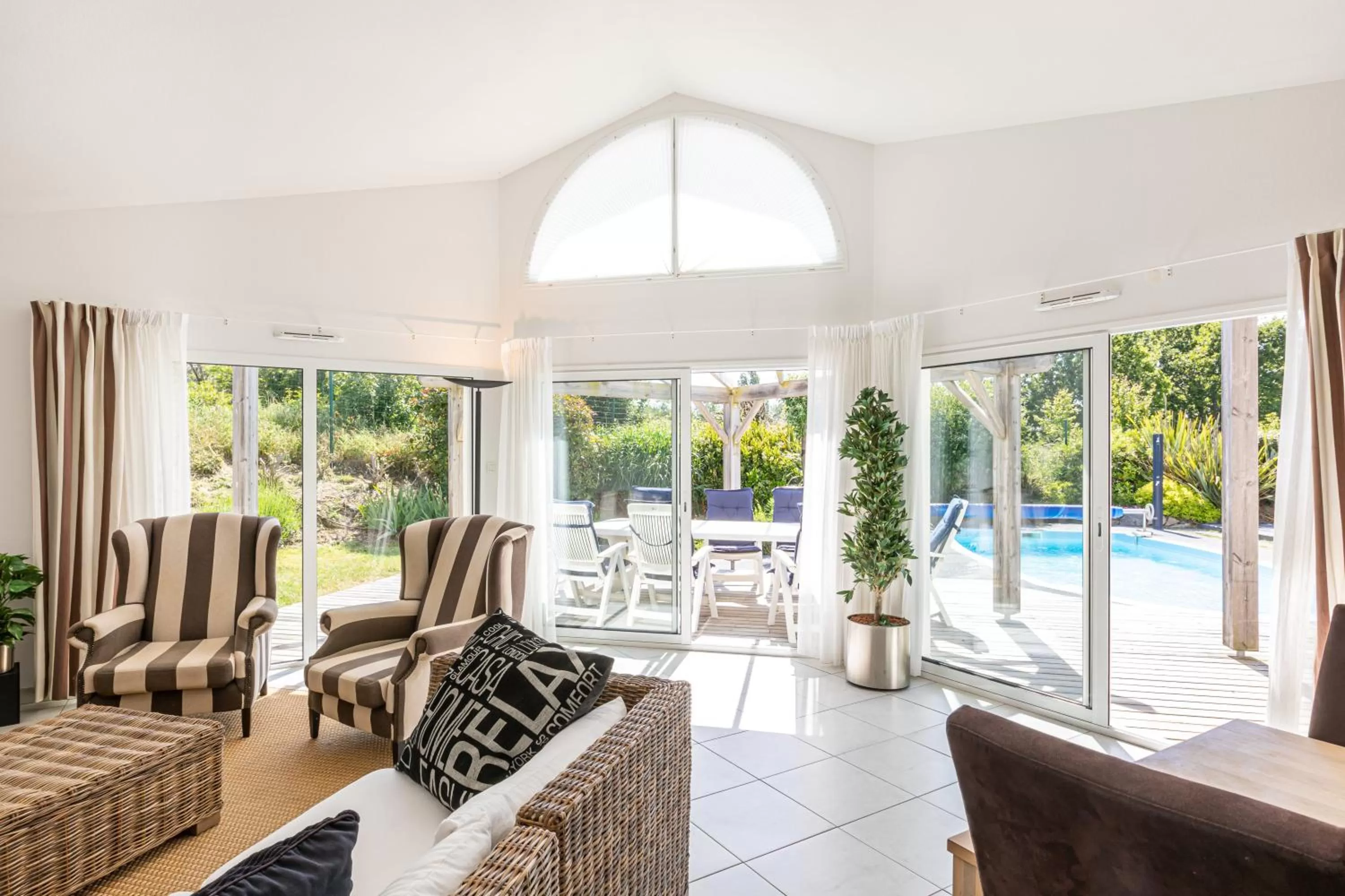 Pool view in Oasis Les Jardins des Sables d'Olonne