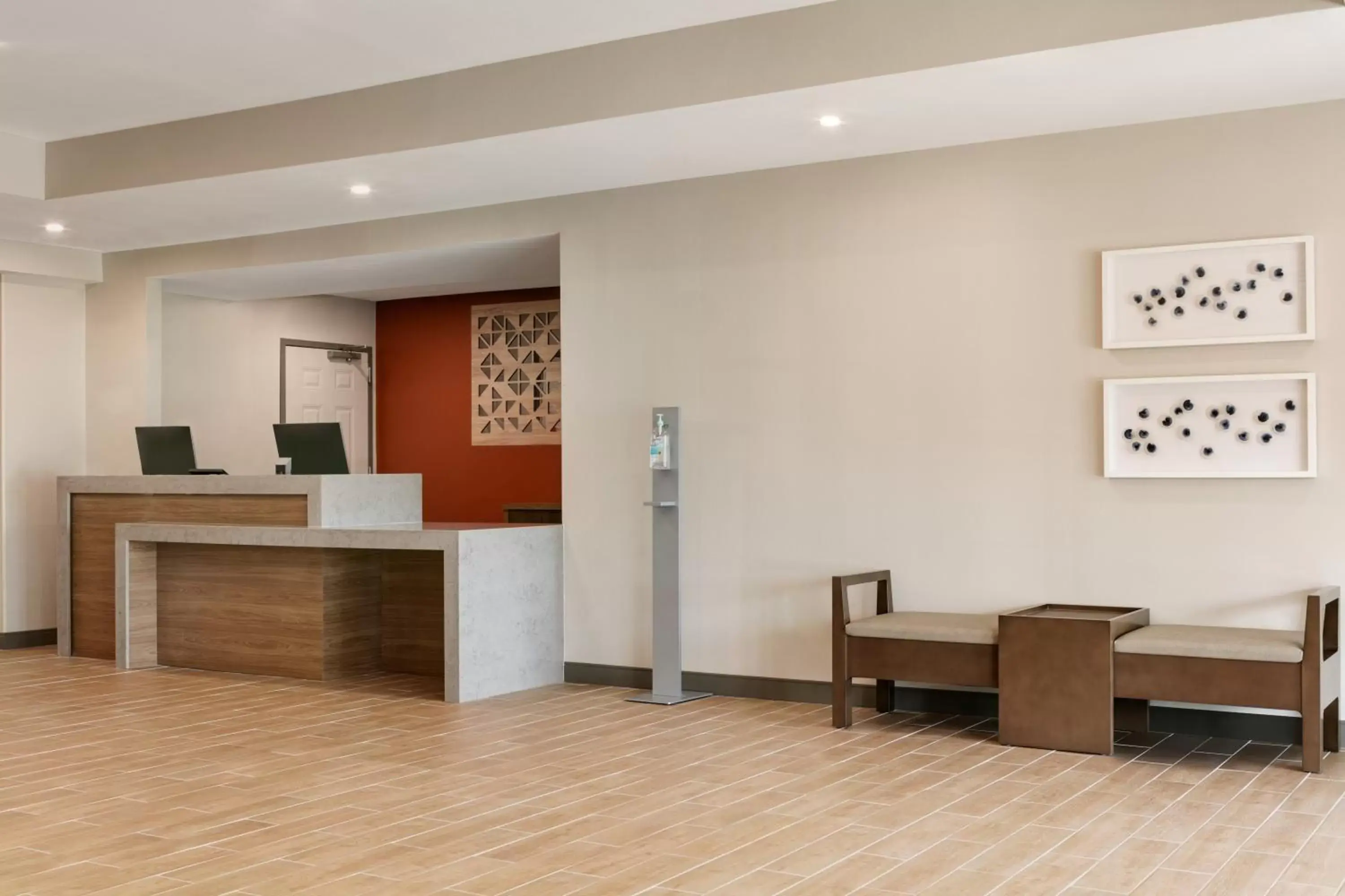 Property building, Lobby/Reception in Candlewood Suites Fayetteville Fort Bragg, an IHG Hotel