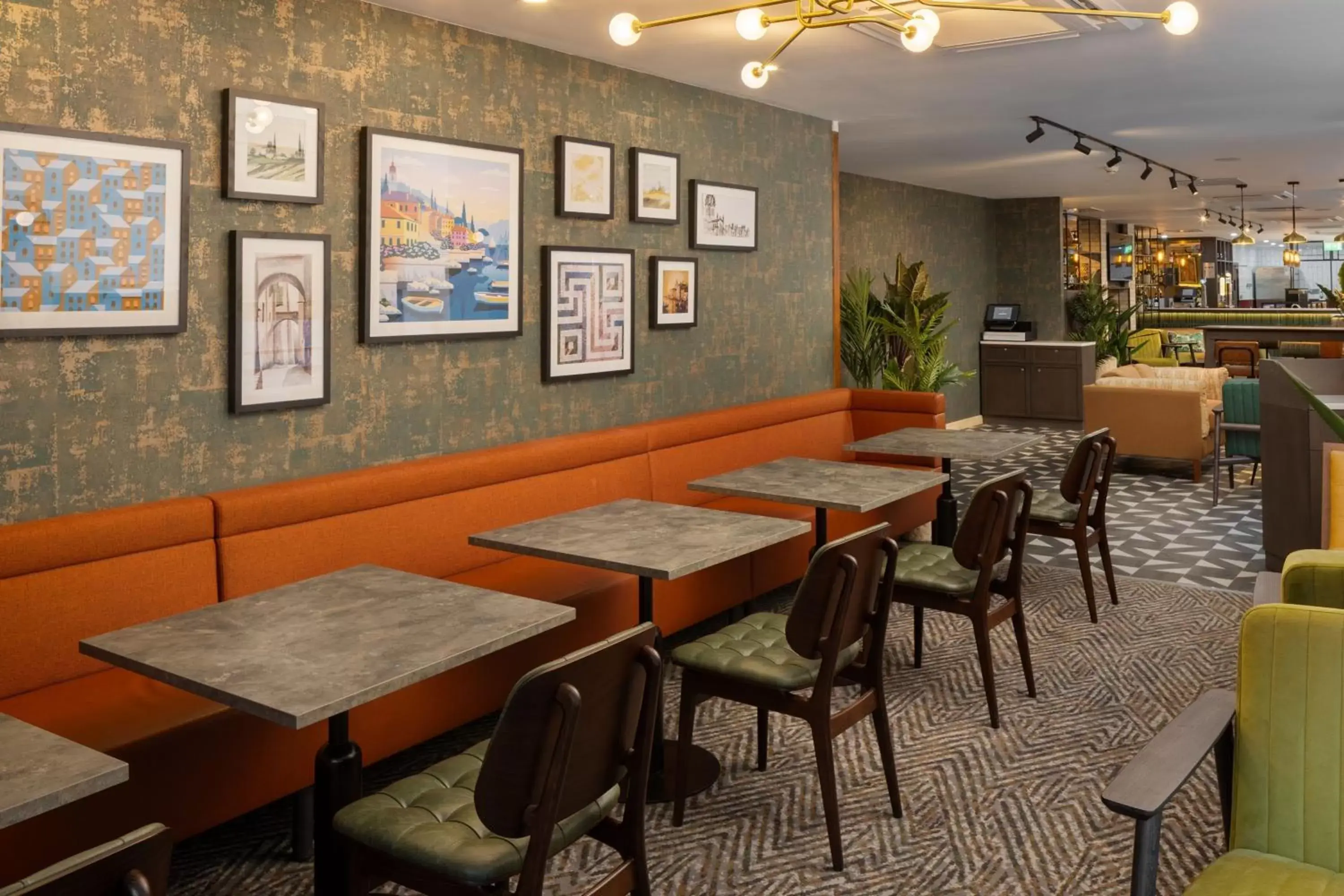 Lounge or bar, Restaurant/Places to Eat in Four Points by Sheraton Edinburgh