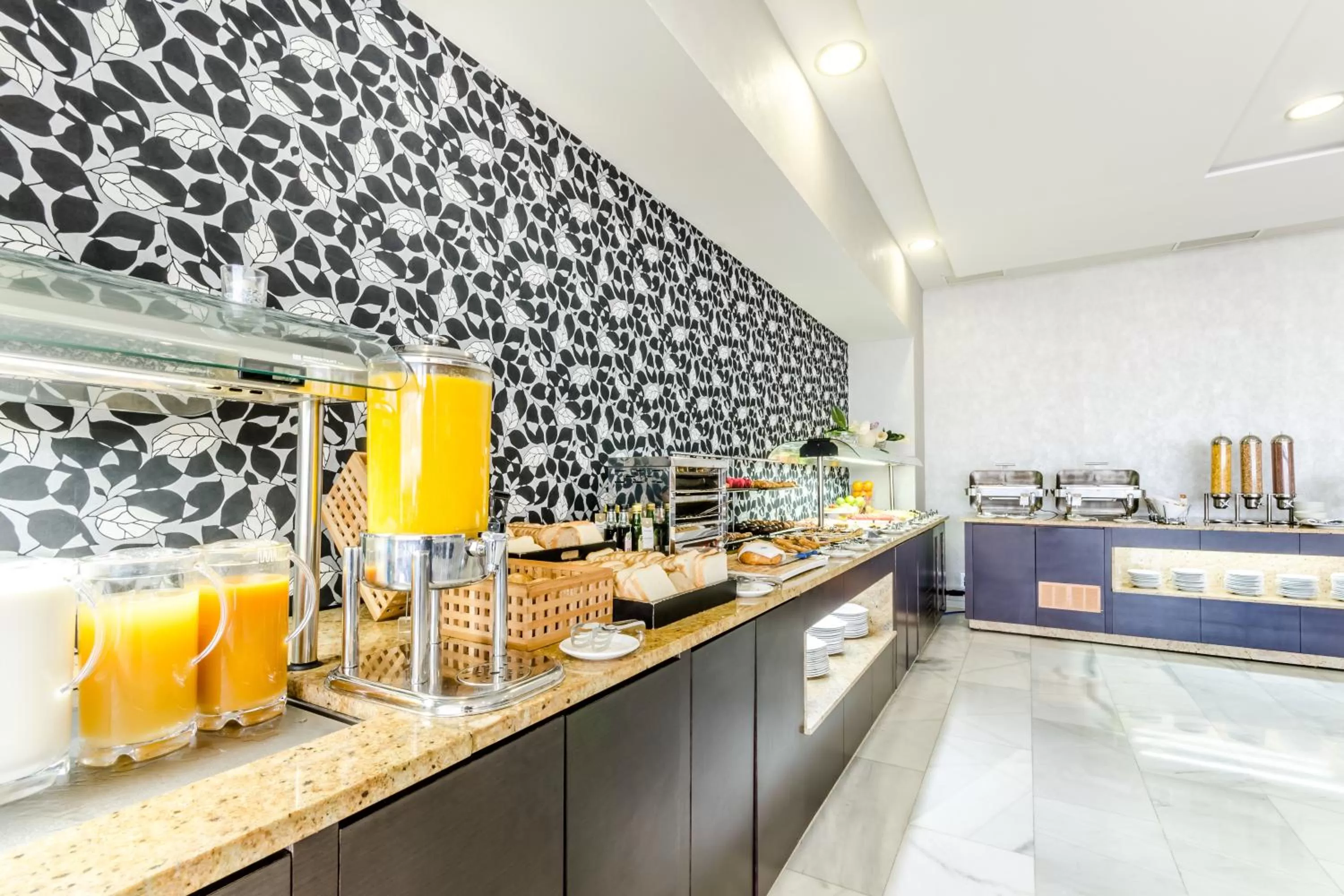 Restaurant/places to eat in Eurostars Executive