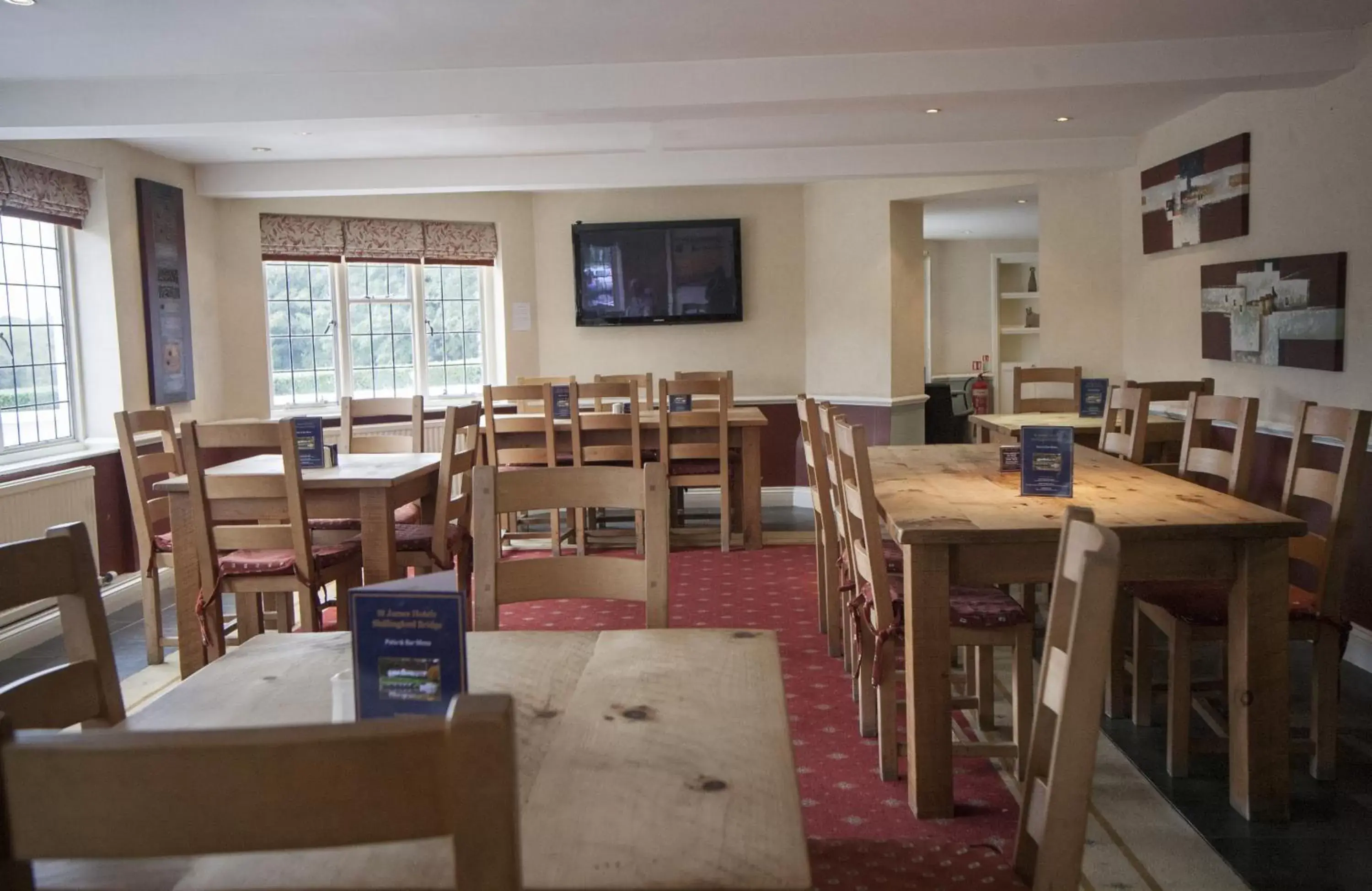 Restaurant/Places to Eat in Shillingford Bridge Hotel