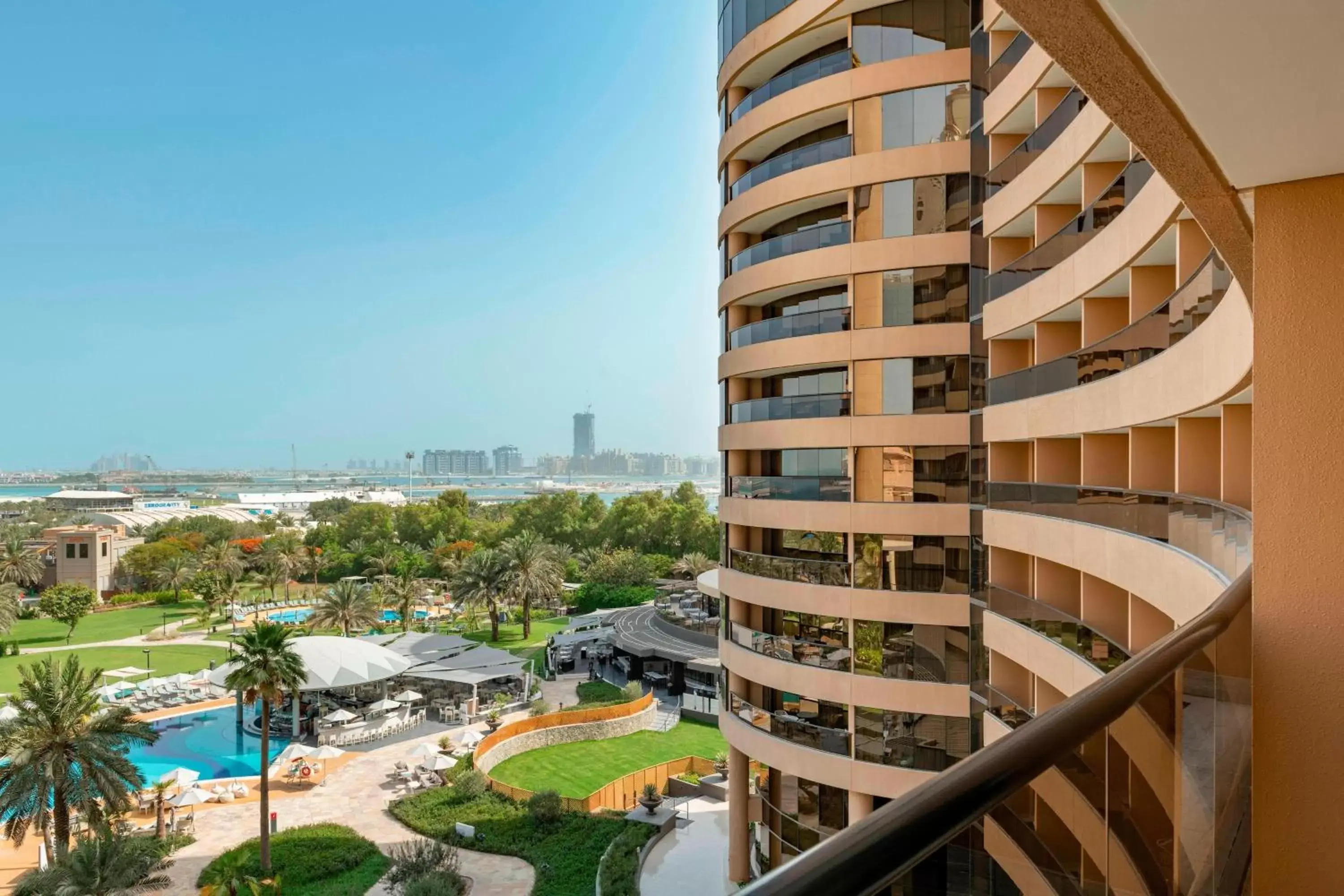 Photo of the whole room, Pool View in Le Royal Meridien Beach Resort & Spa Dubai