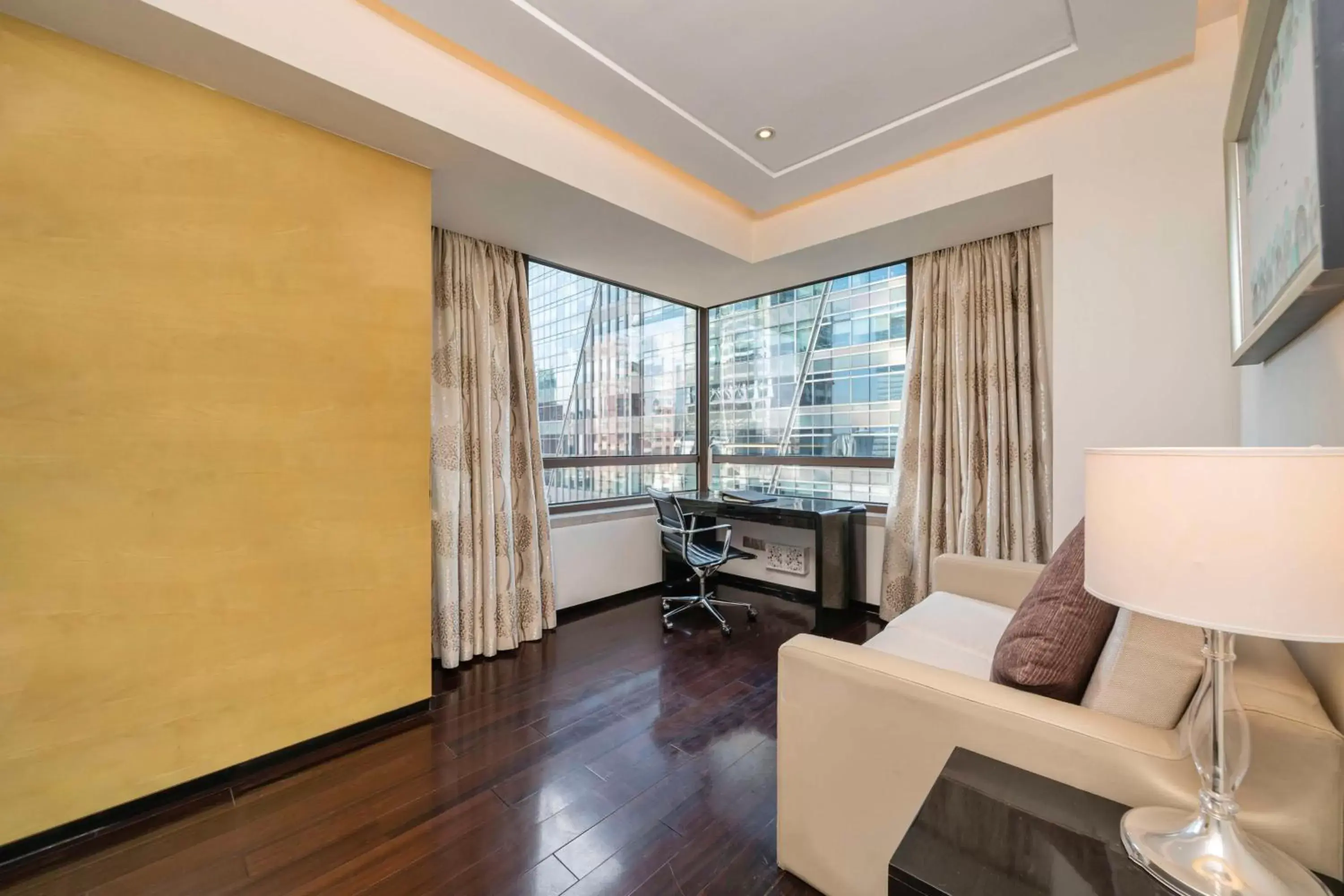 Bedroom, Seating Area in Kempinski The One Suites Hotel Shanghai Downtown