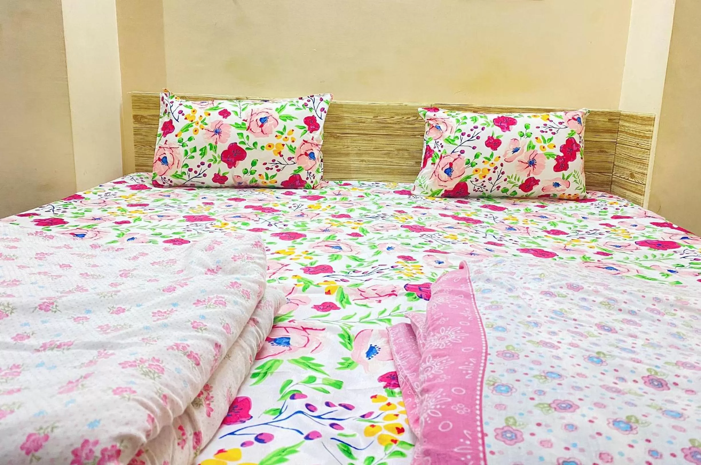 Bed in Pitambra Vishranti Grah