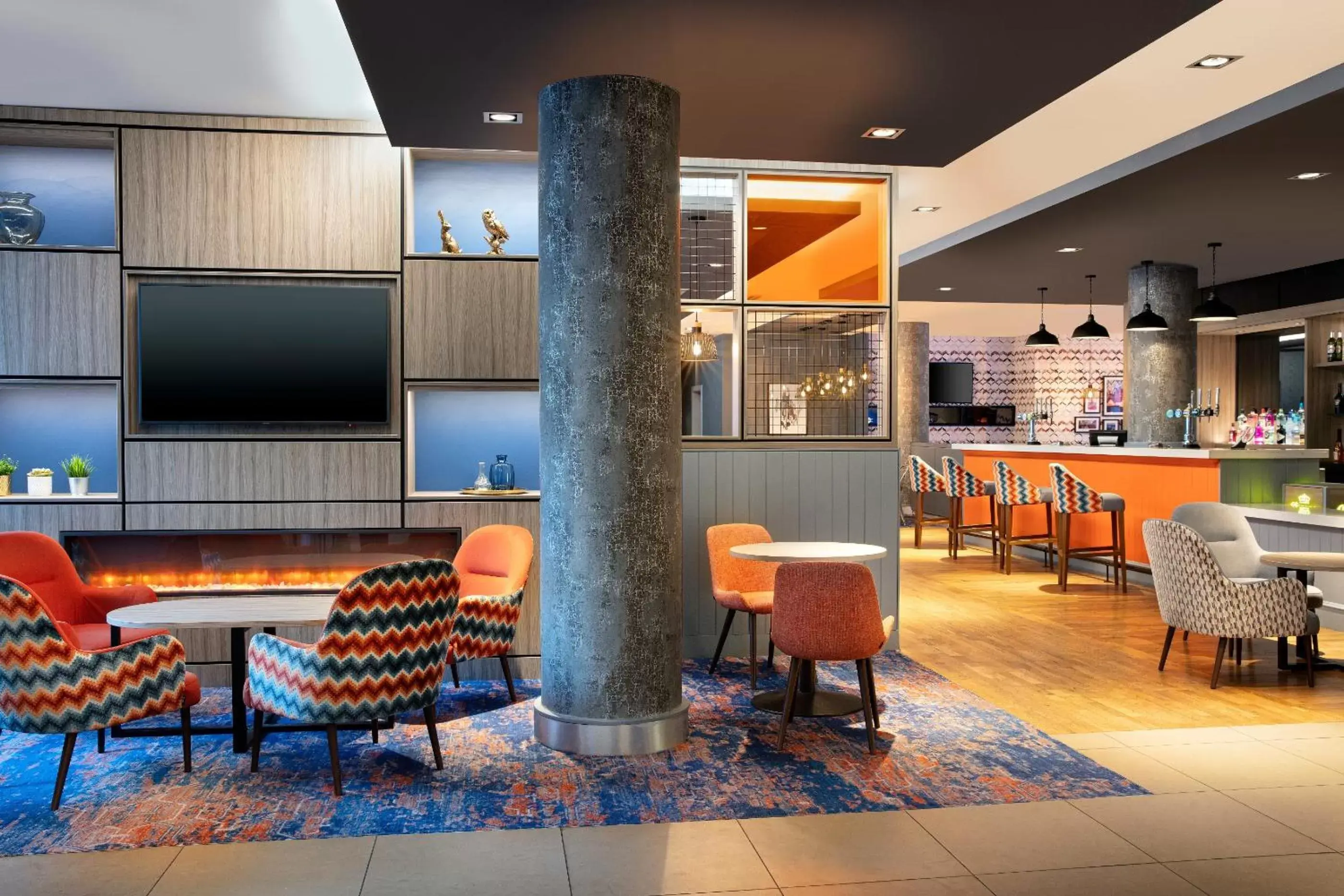 Lobby or reception, Lounge/Bar in Leonardo Hotel Exeter - Formerly Jurys Inn