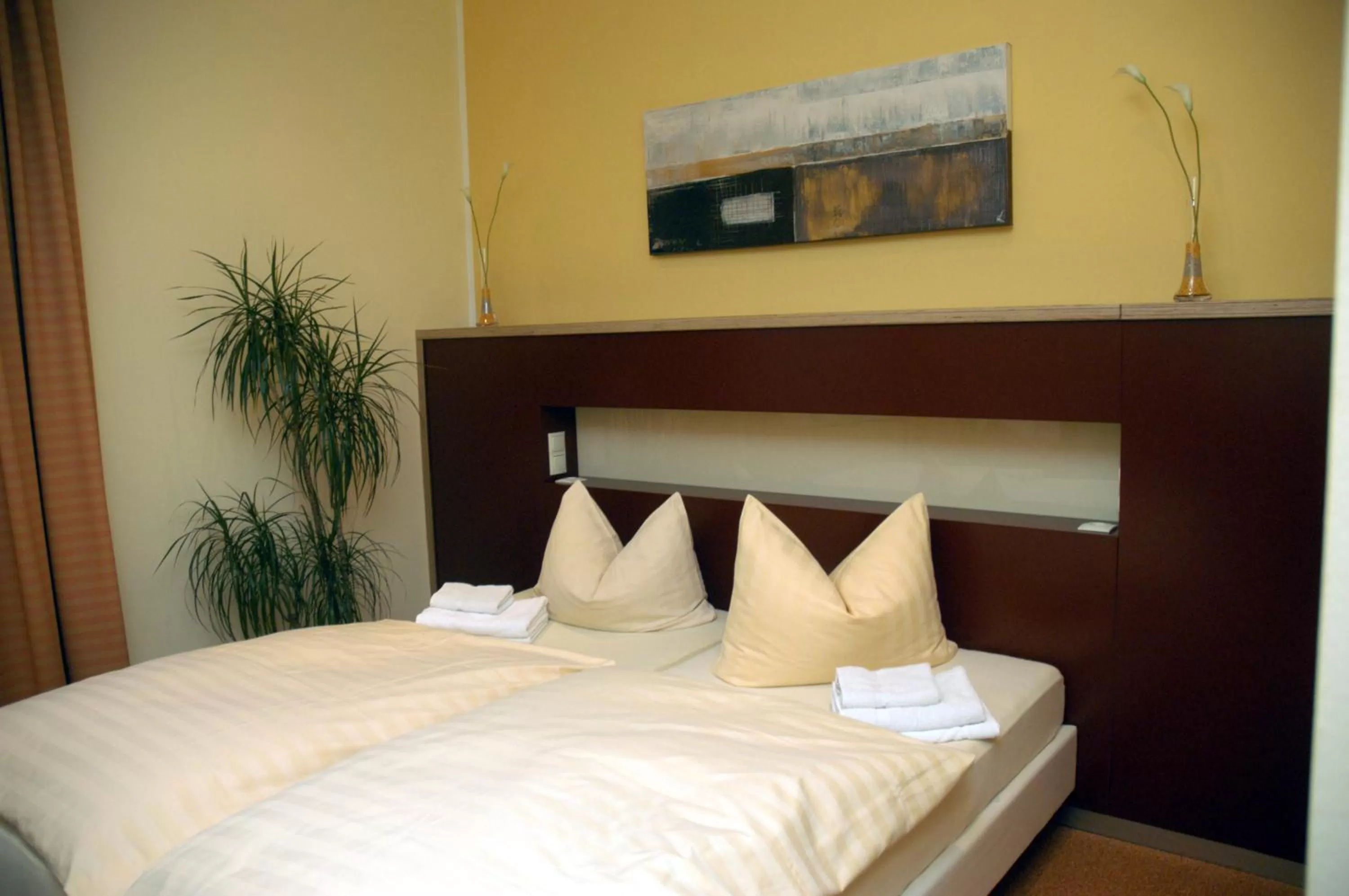 Photo of the whole room, Bed in Hotel Hoppe