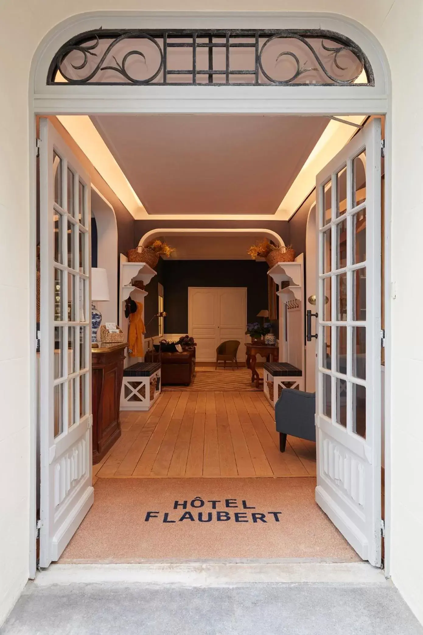 Facade/entrance in Le Flaubert