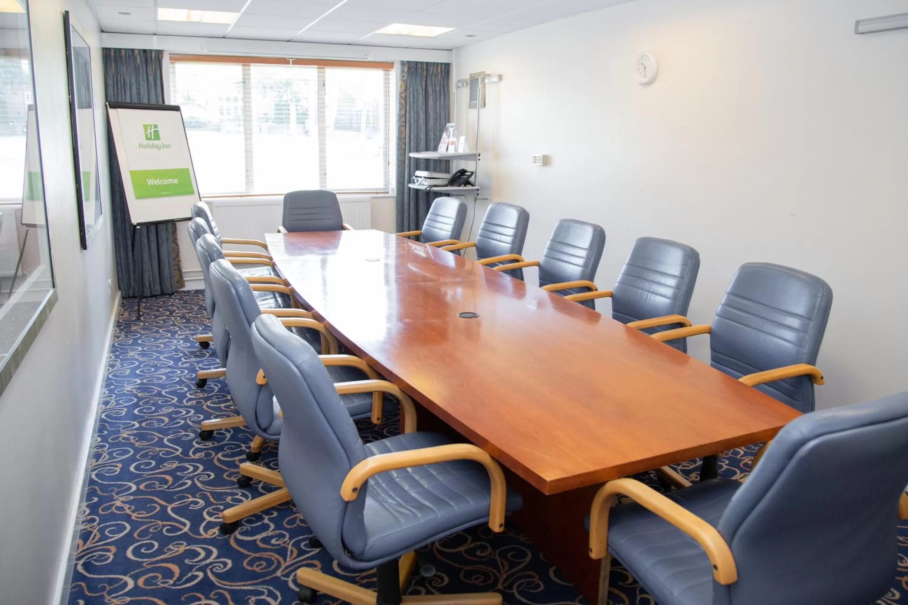 Meeting/conference room in Holiday Inn Ashford - North A20 by IHG