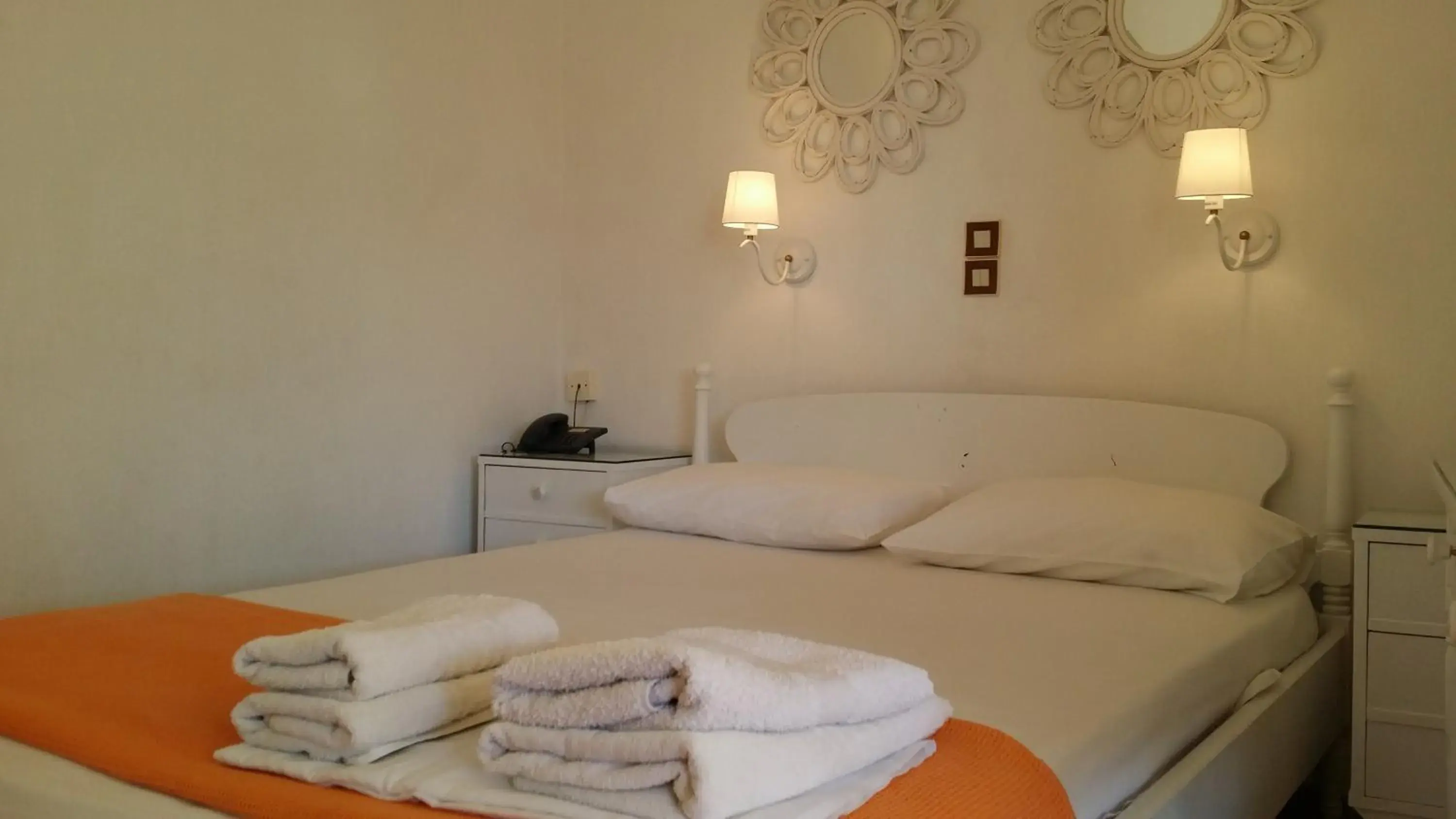 Triple Room in Rachel Hotel Triple Room in Rachel Hotel