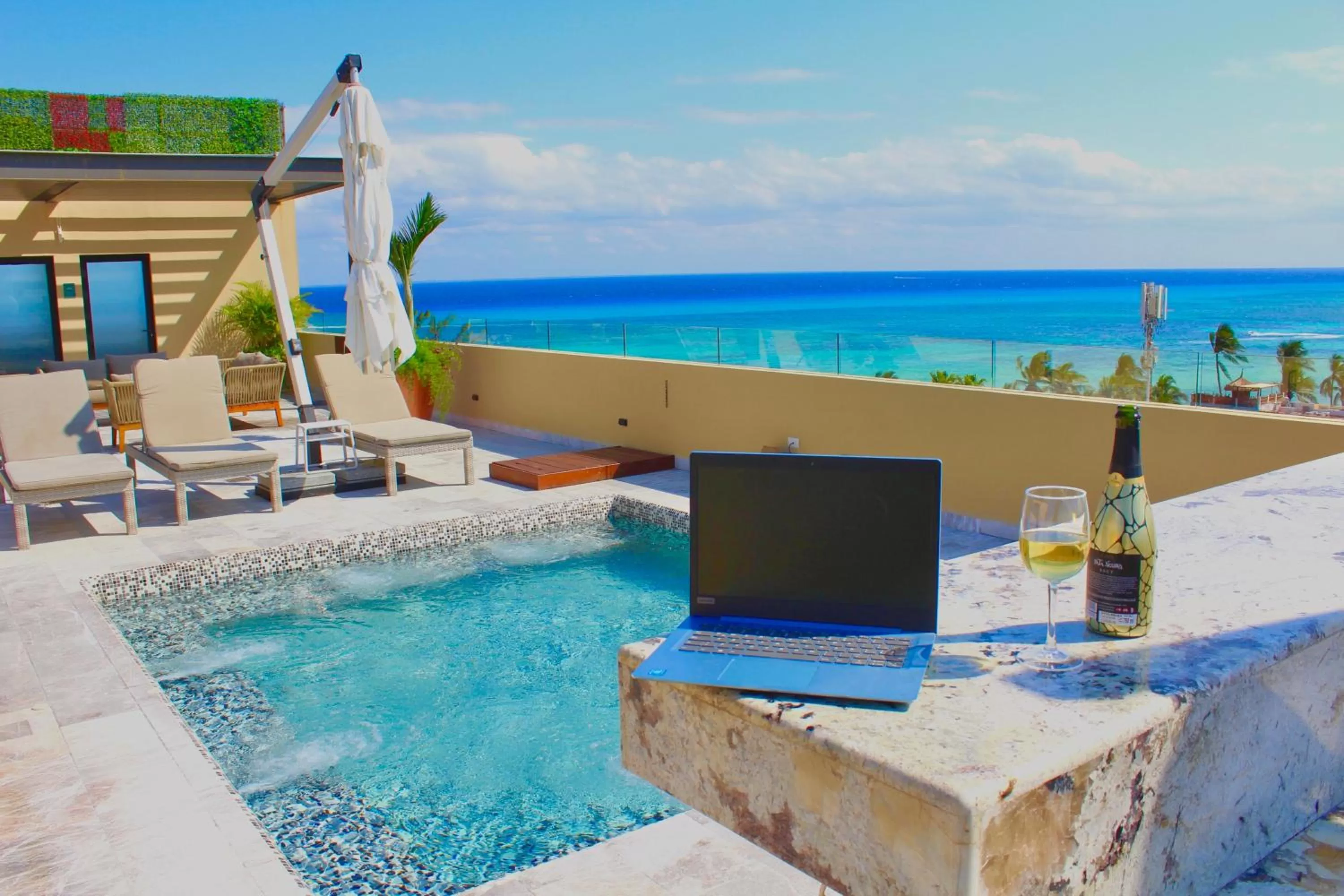 Restaurant/places to eat in Singular Joy Vacation Rentals