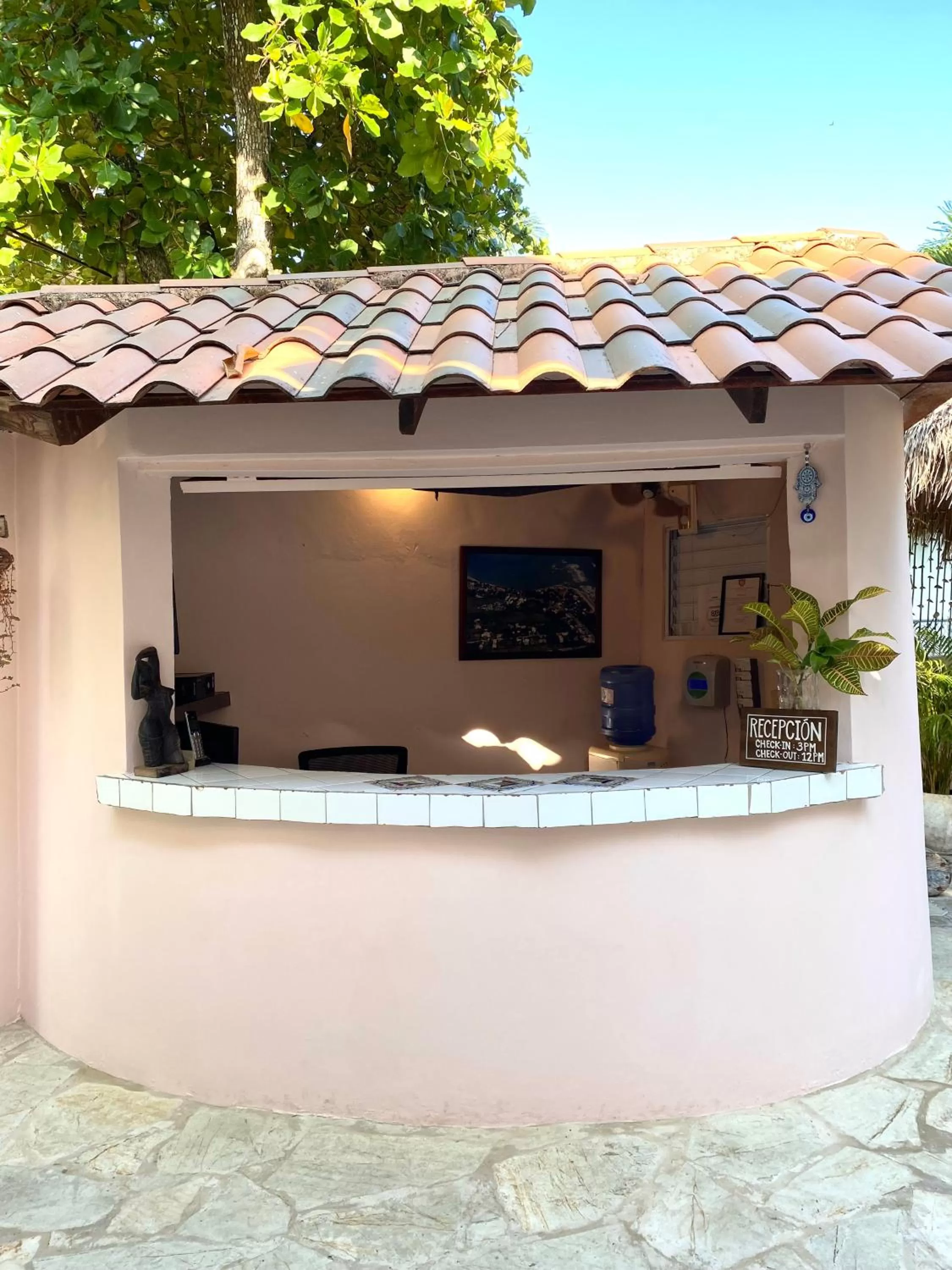 Facade/entrance in Hotel Alegria