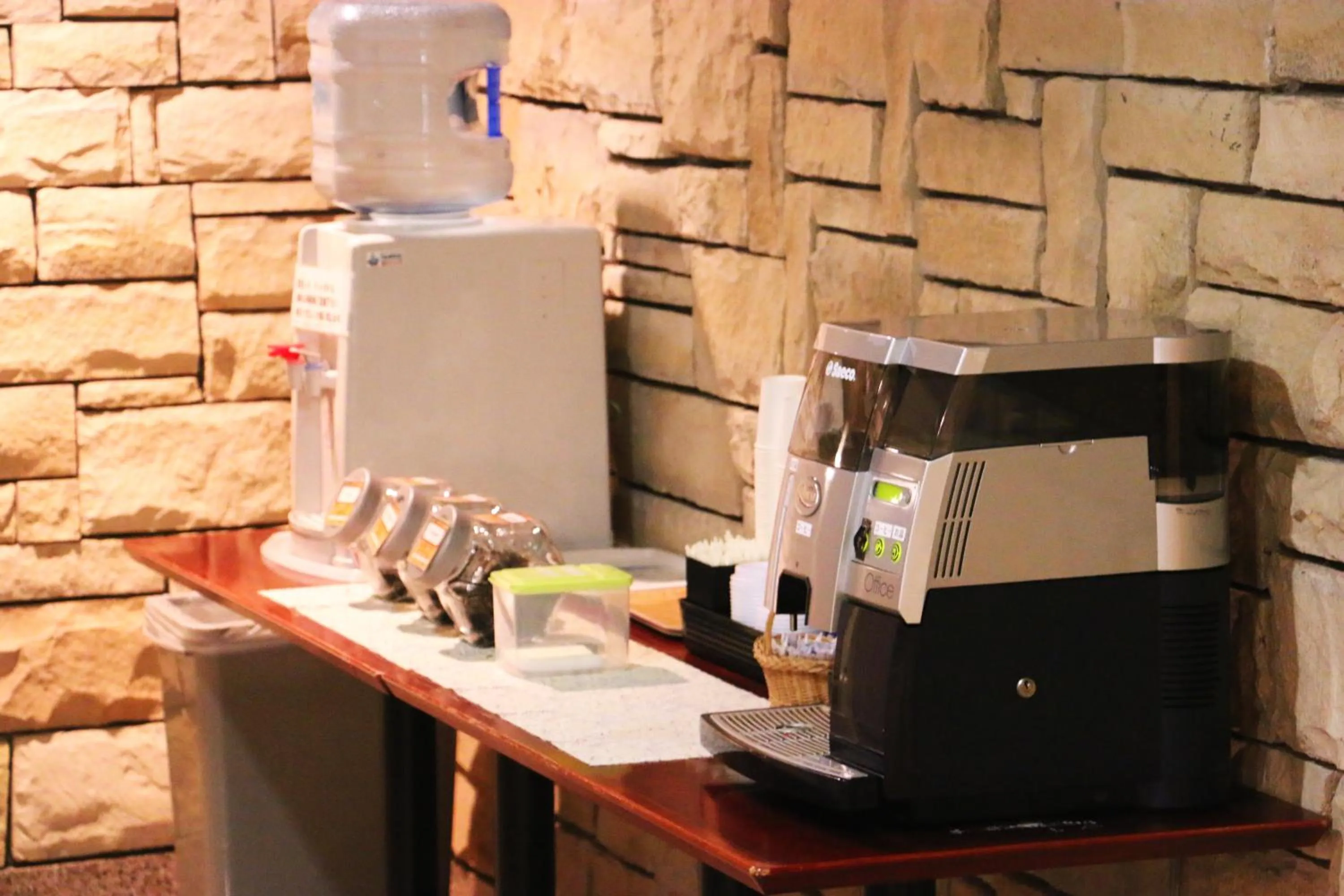 Communal lounge/ TV room in Nasushiobara Station Hotel