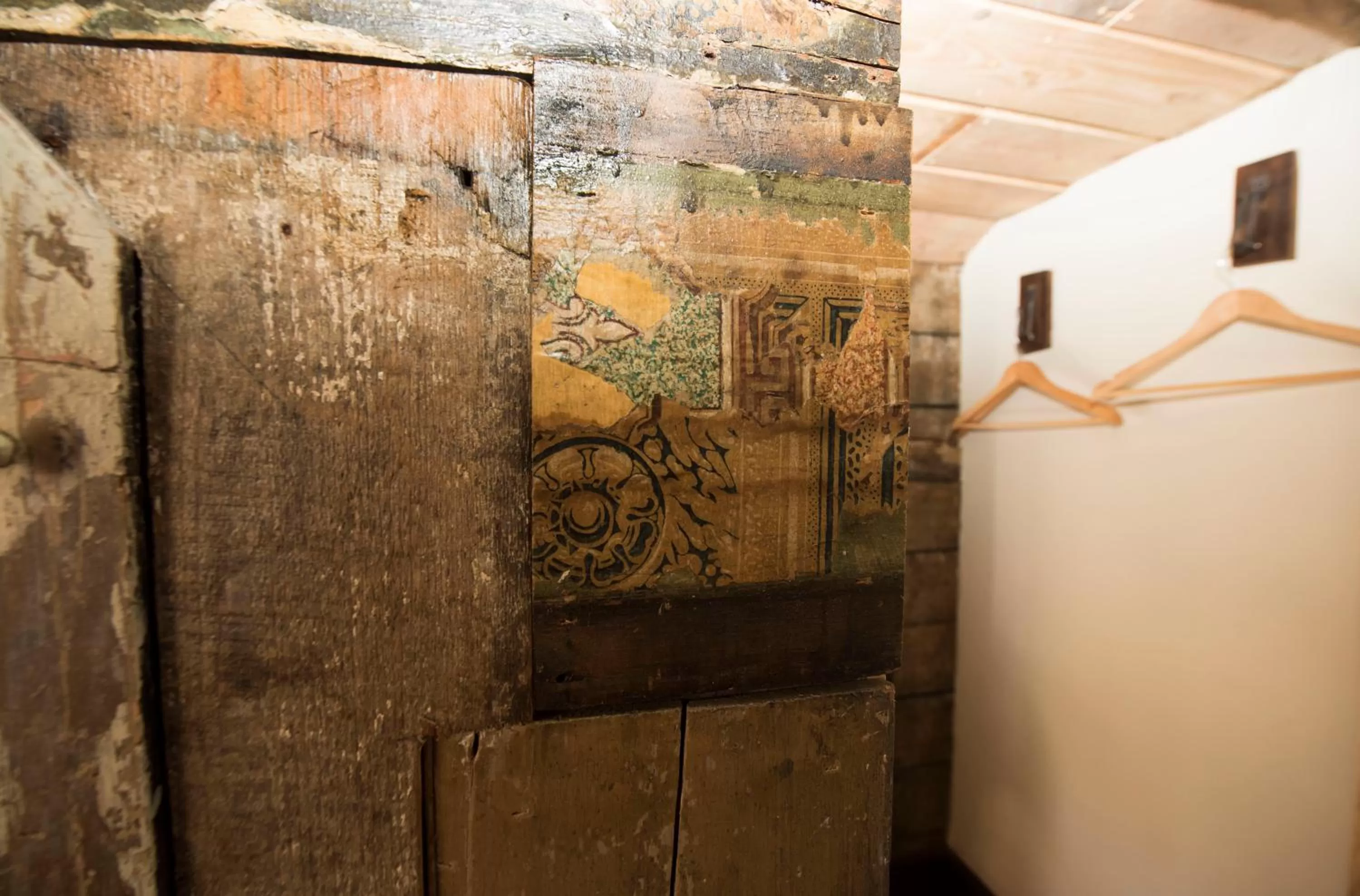 Decorative detail in Alma Inn & Dining Rooms