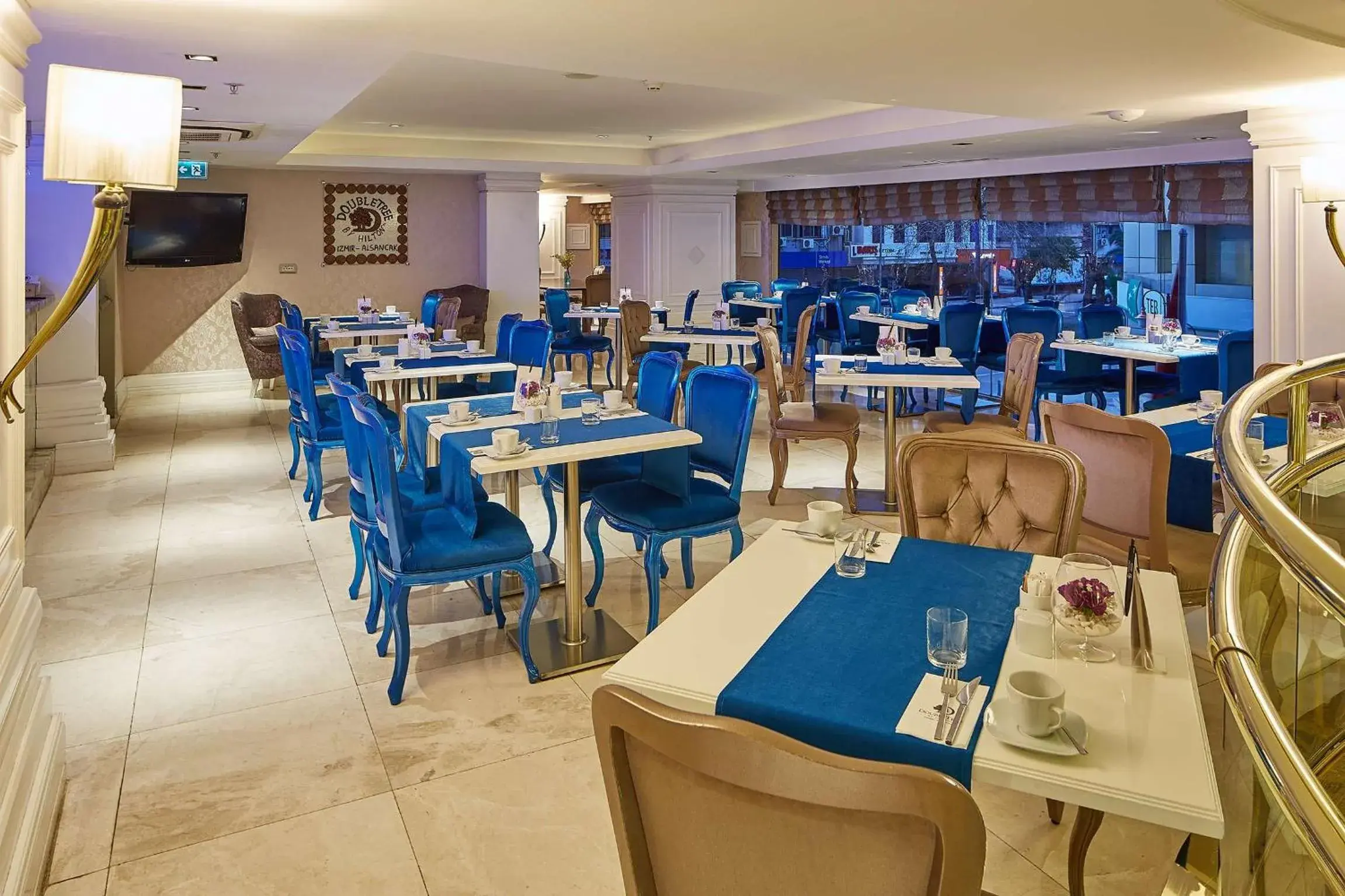 Restaurant/Places to Eat in DoubleTree By Hilton Hotel Izmir - Alsancak