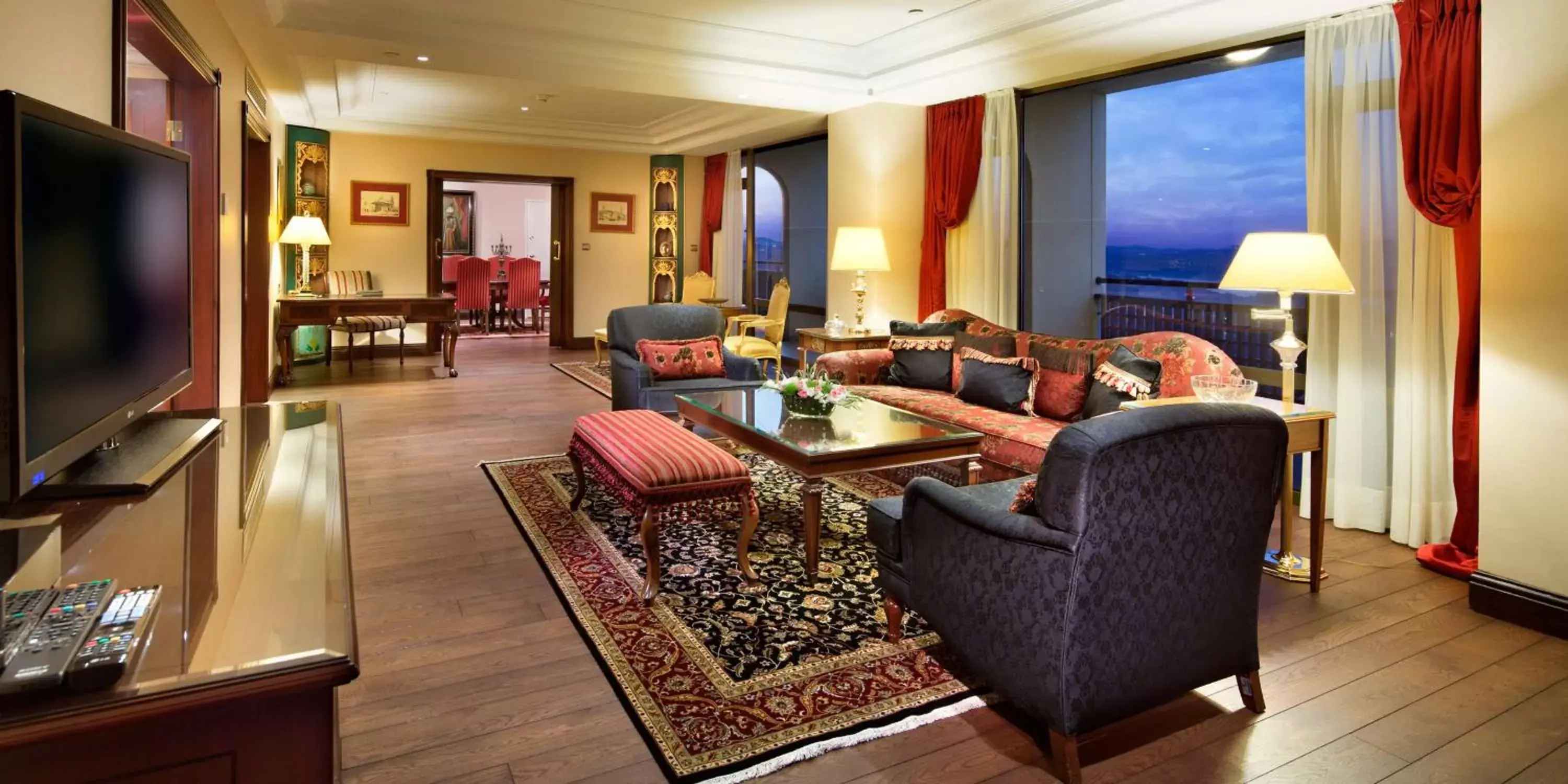 Living room, Seating Area in Hilton Istanbul Bosphorus