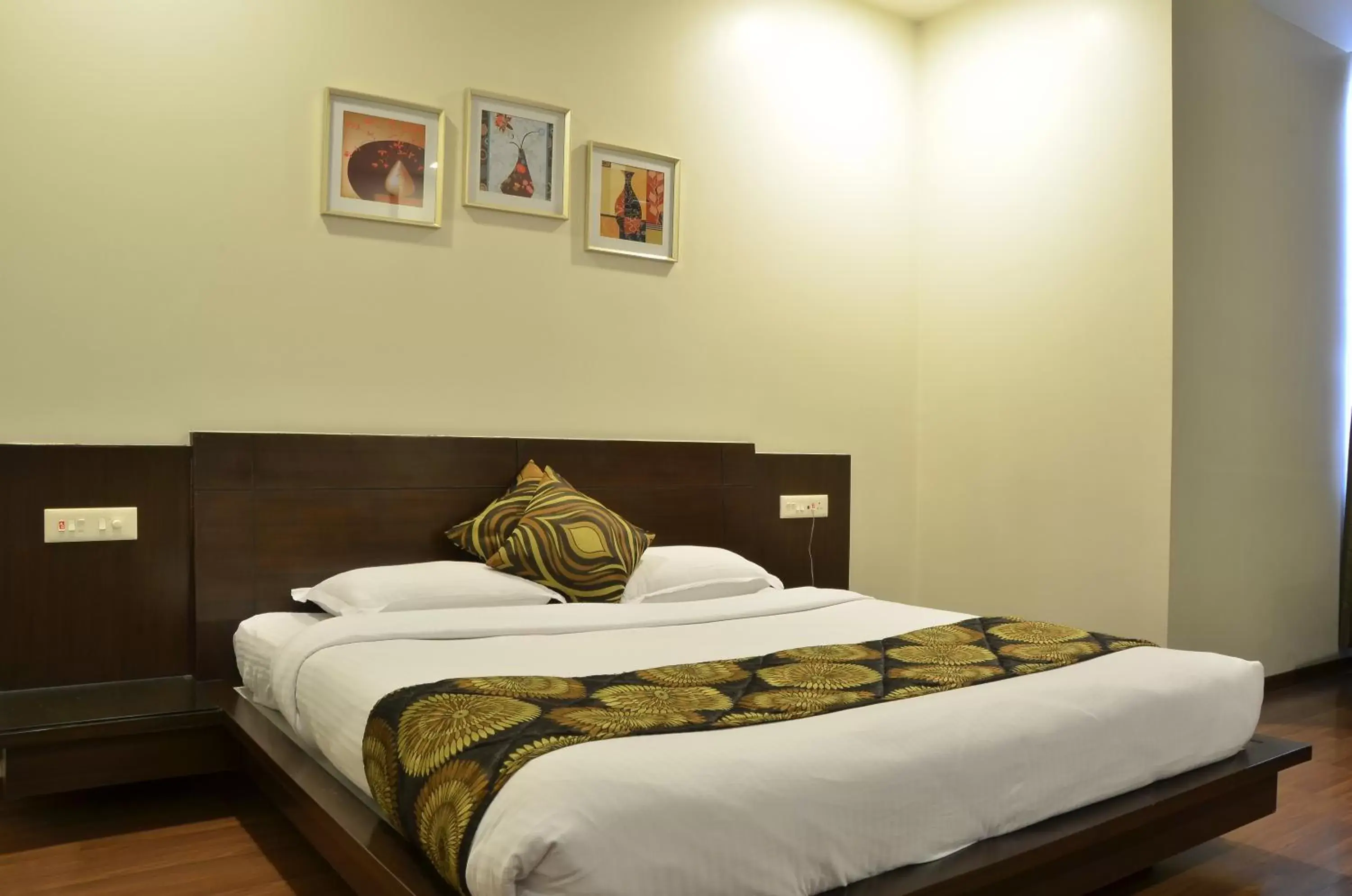 Bedroom, Bed in Best Western Swing High Katra