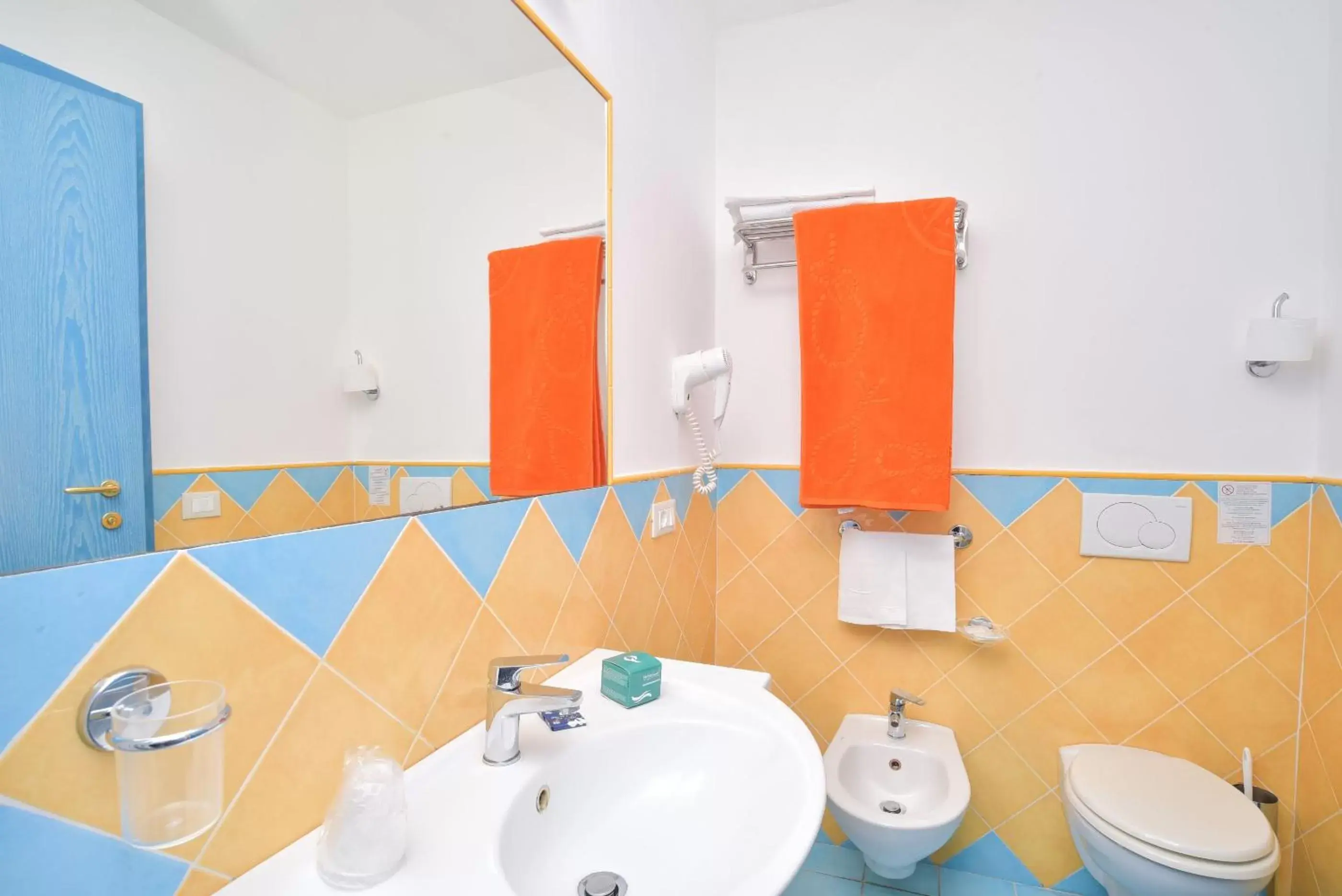 Photo of the whole room, Bathroom in Hotel Terme Zi Carmela