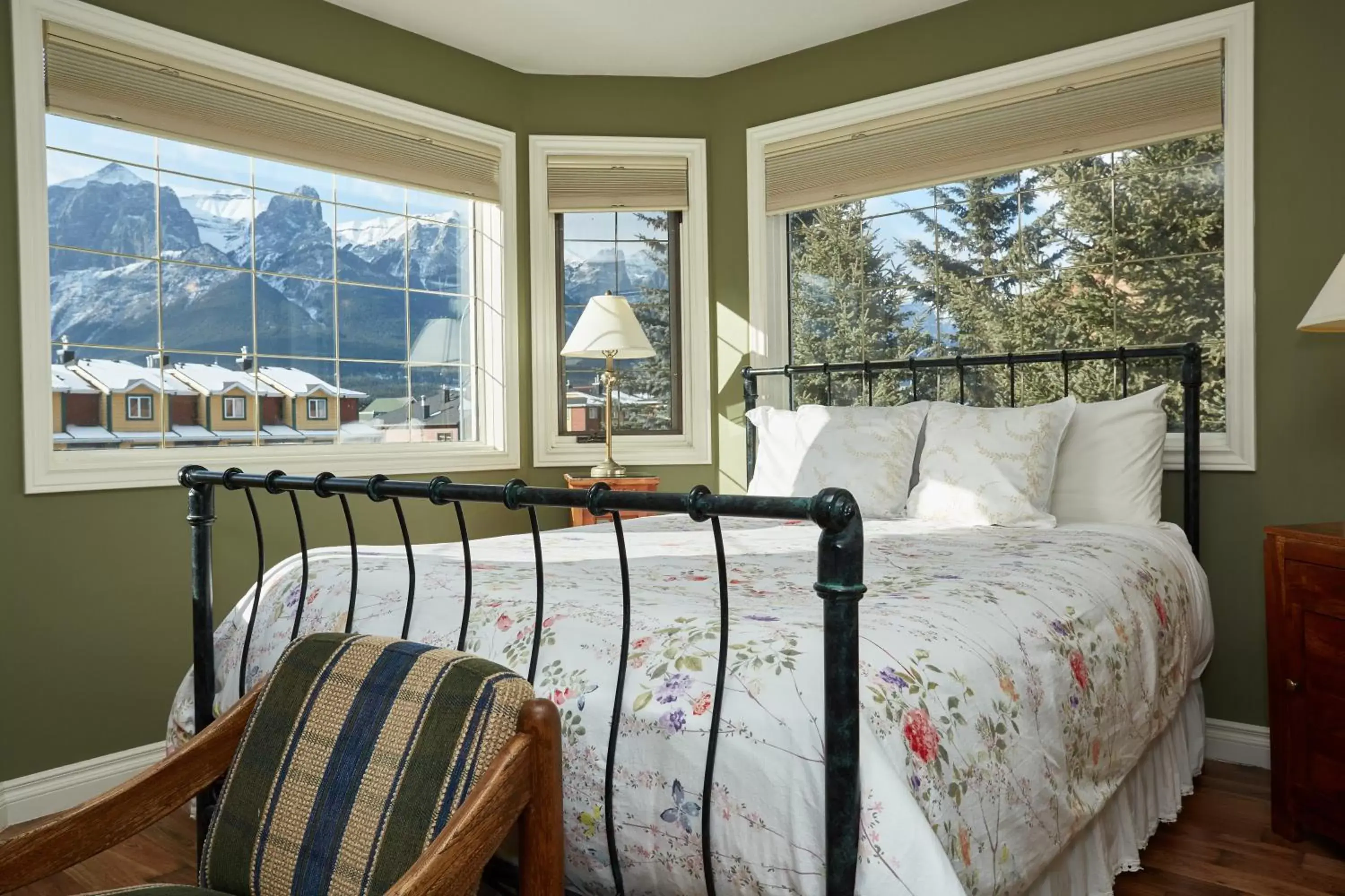 Bedroom, Bed in Lady MacDonald Country Inn