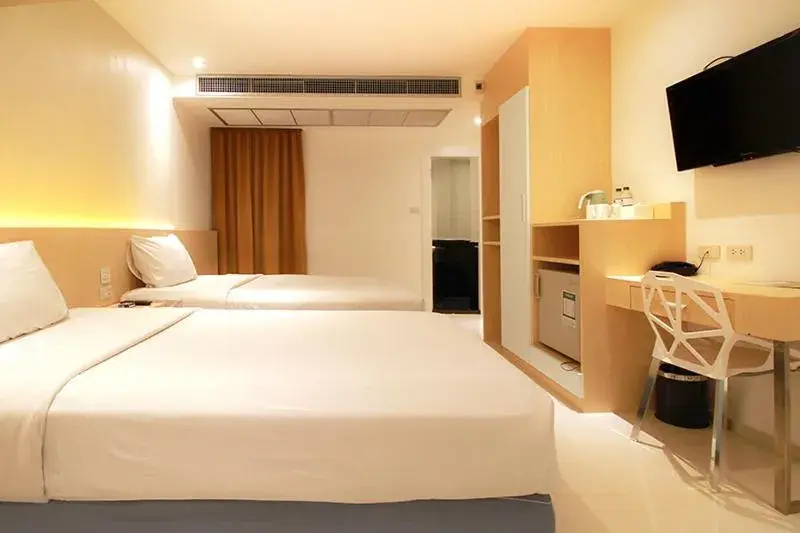 Bed in Ten Stars Hotel Pratunam