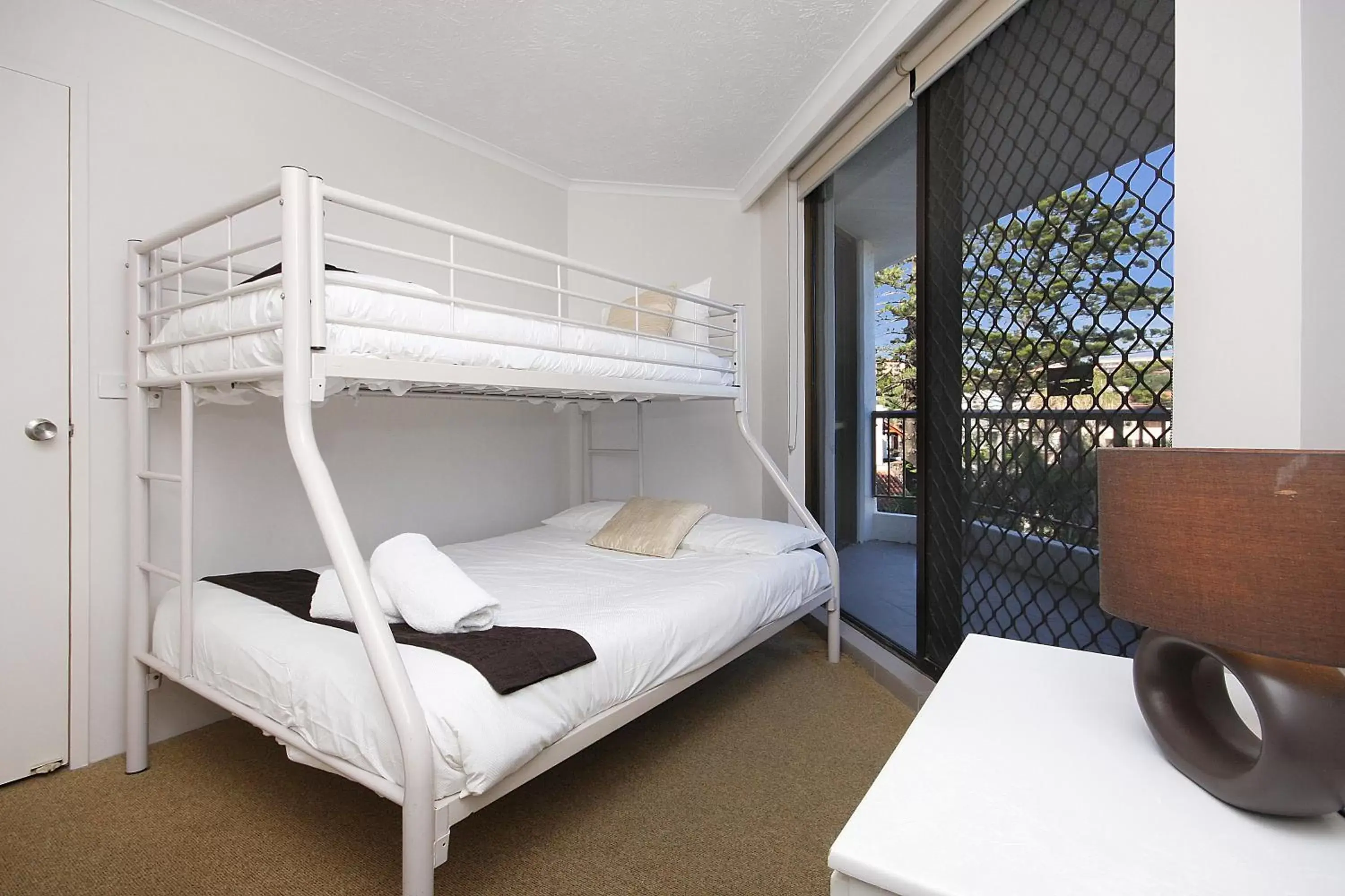 Bedroom, Bunk Bed in Spindrift on the Beach - Absolute Beachfront