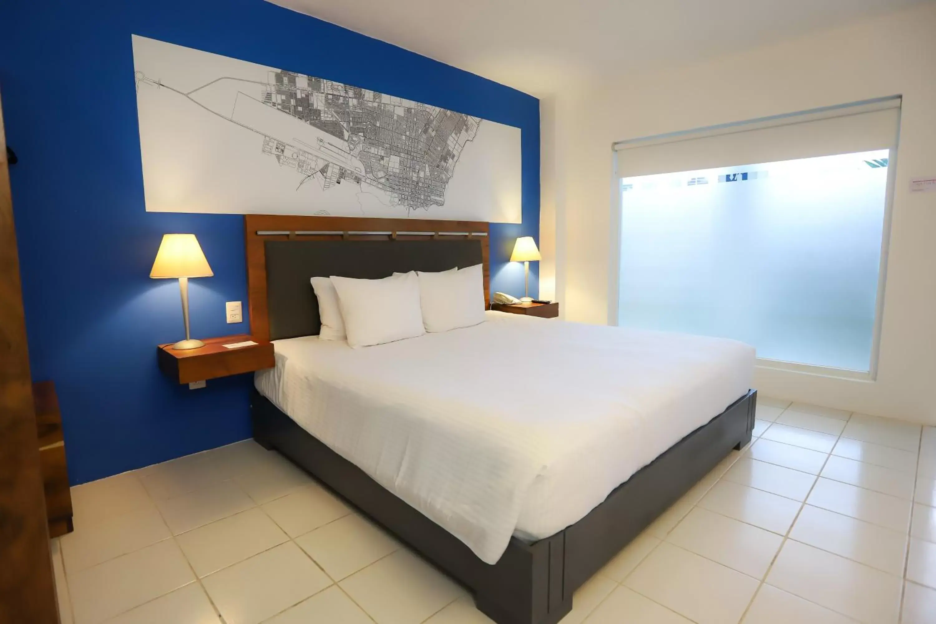 View (from property/room), Bed in TRYP by Wyndham Chetumal