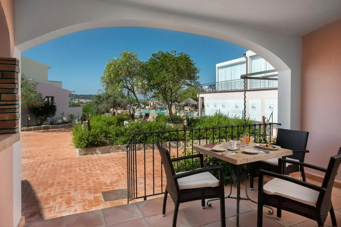 Patio in Felix Hotels - Hotel Airone Patio in Felix Hotels - Hotel Airone