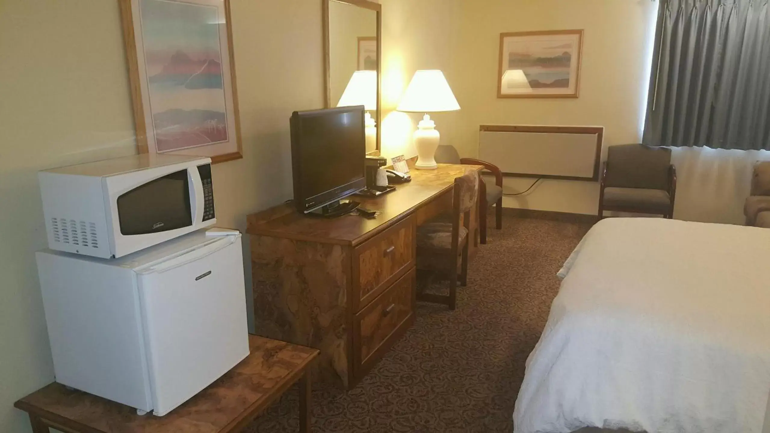 TV and multimedia, TV/Entertainment Center in Baymont by Wyndham Spearfish