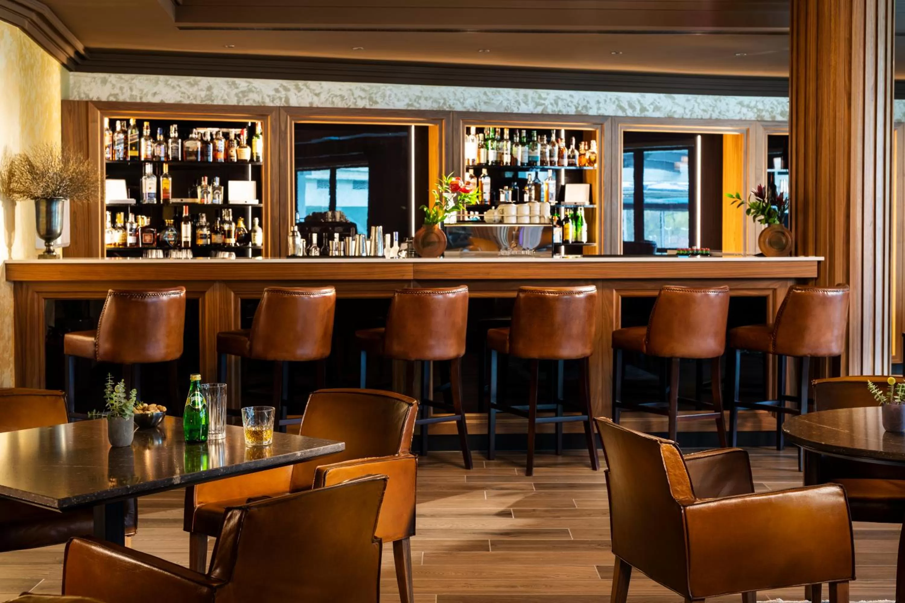 Lounge or bar in Kings' Valley Medical & Spa Hotel