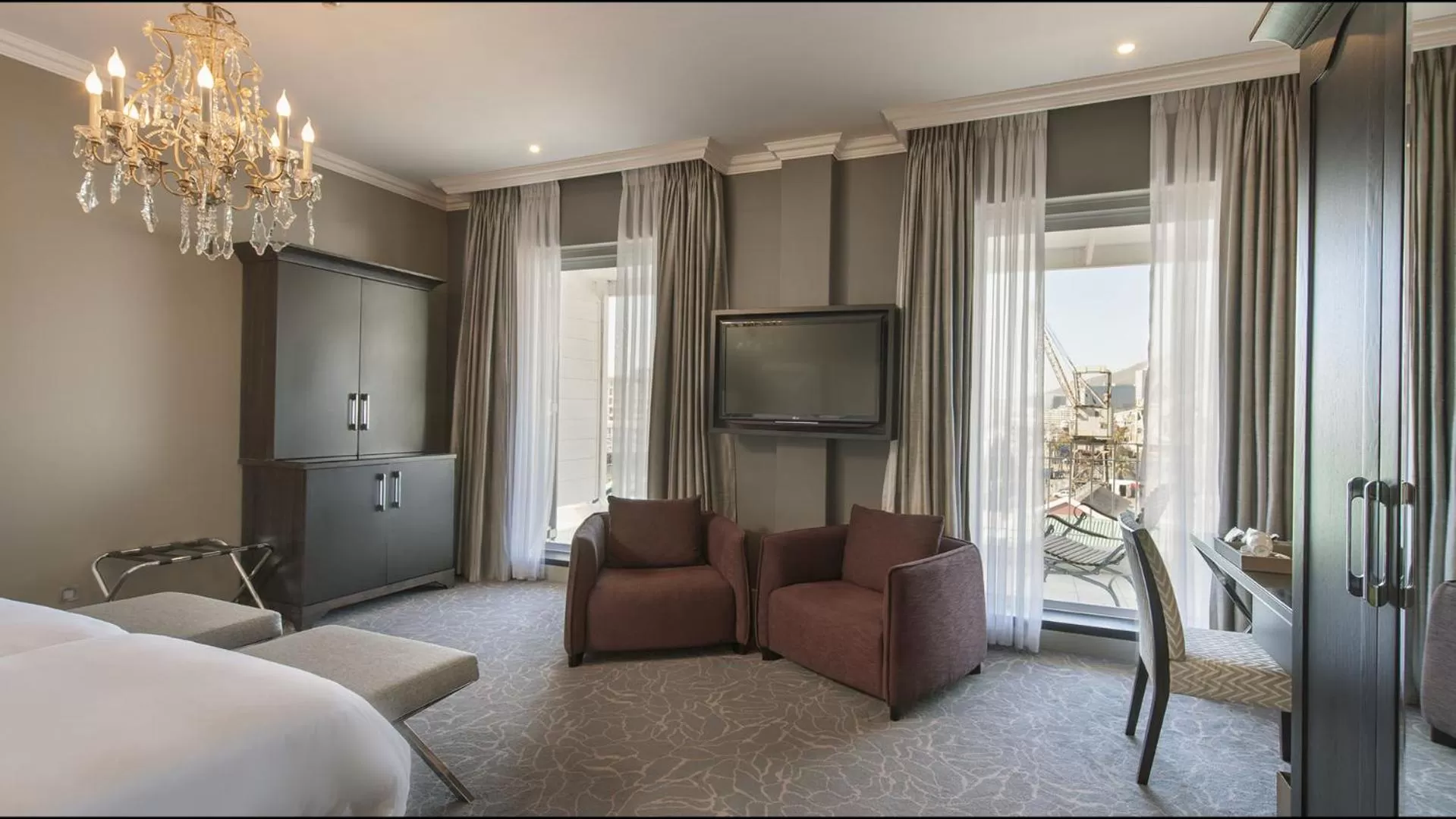 Bed in Queen Victoria Hotel by NEWMARK