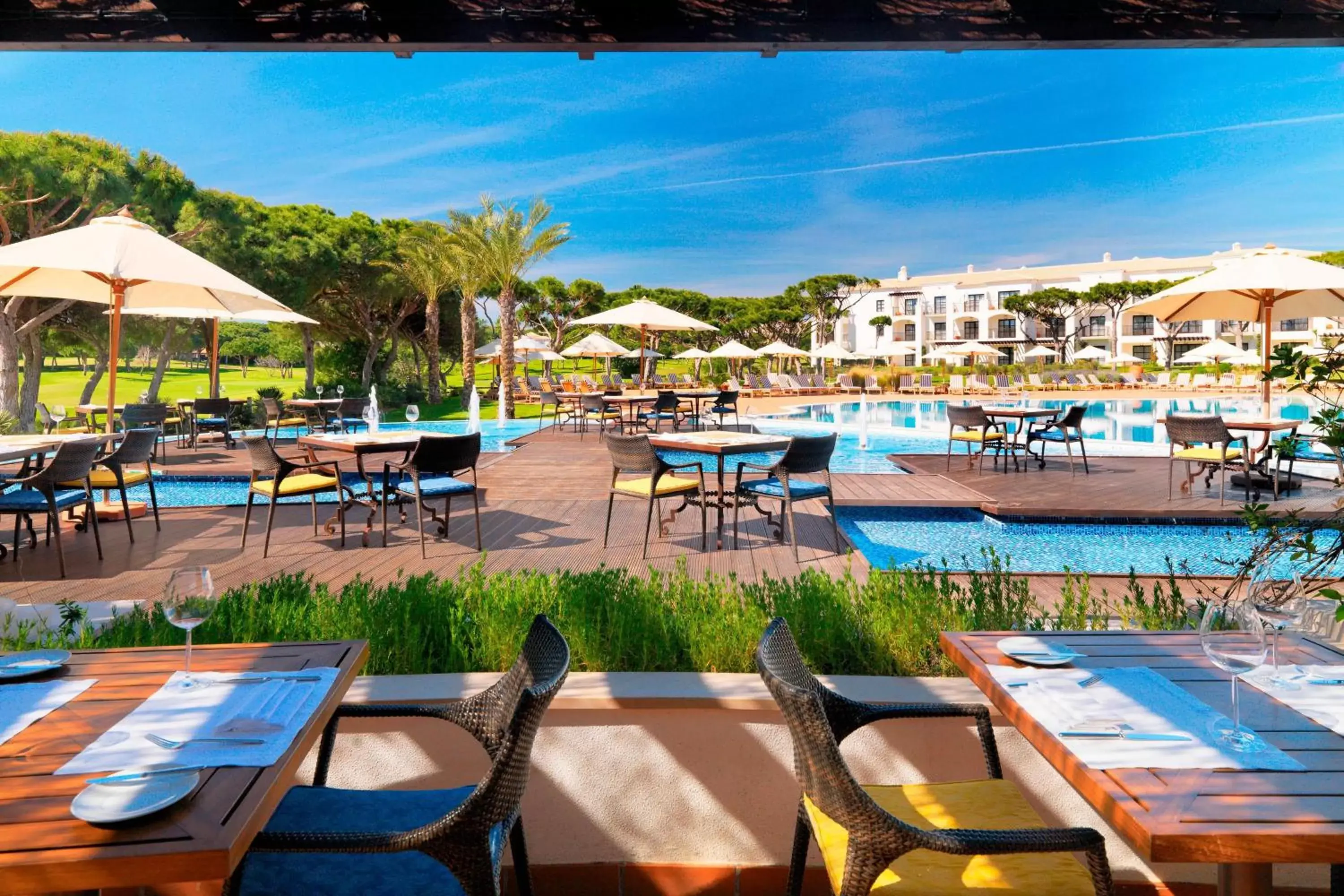 Restaurant/places to eat, Swimming Pool in Pine Cliffs Hotel, a Luxury Collection Resort, Algarve