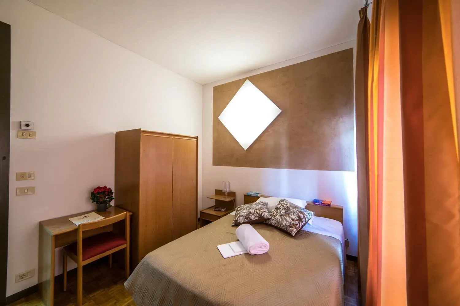 Photo of the whole room, Bed in La Vecchia Cartiera