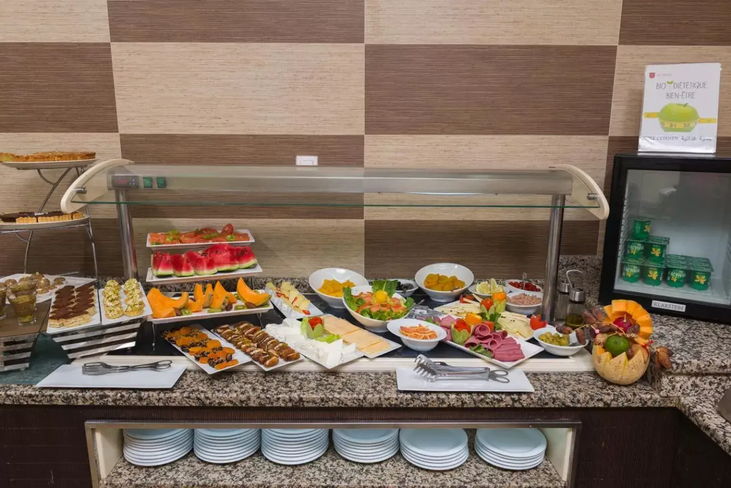 Buffet breakfast, Food in Le Corail Suites Hotel