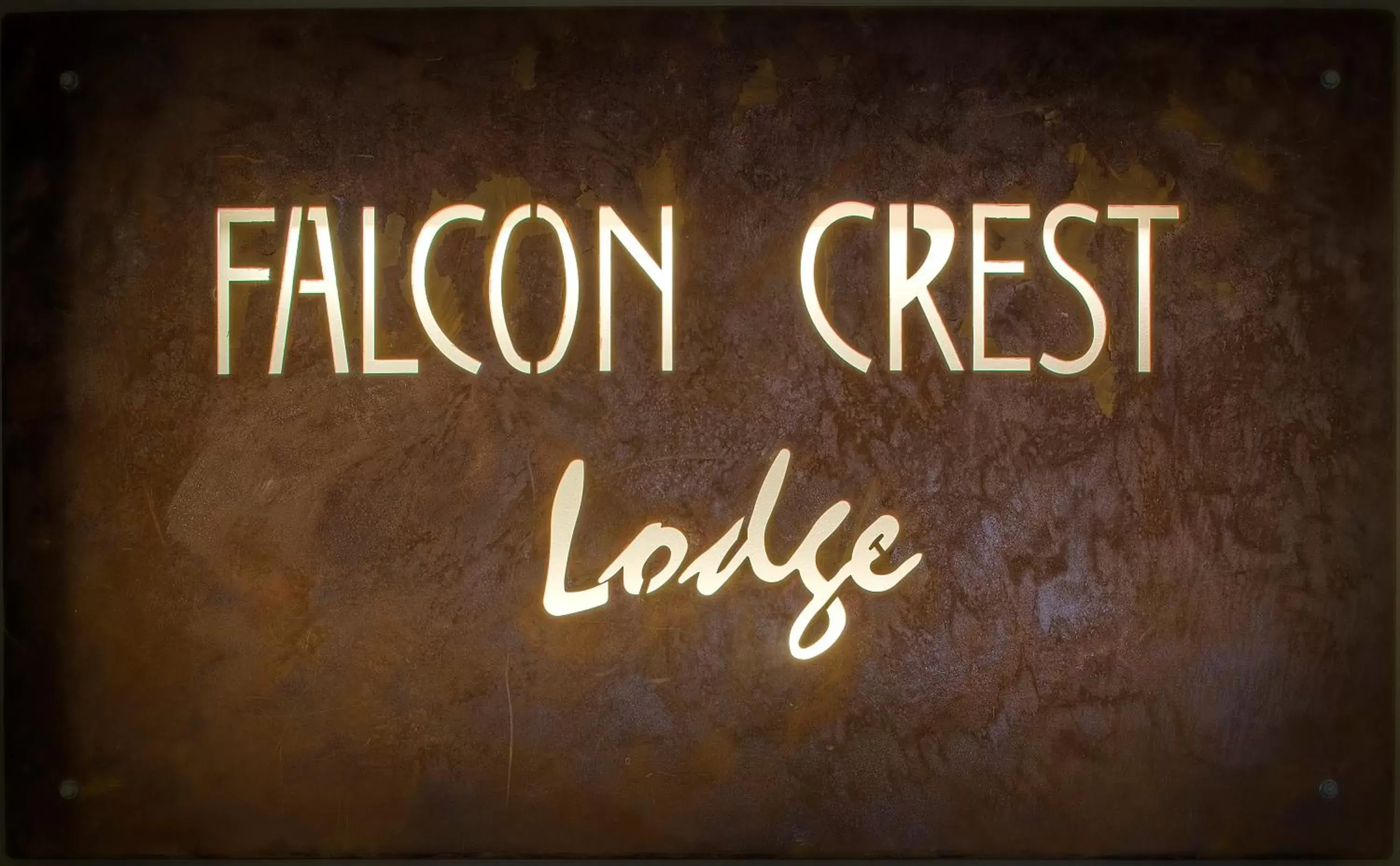 Lobby or reception, Property Logo/Sign in Falcon Crest Lodge by CLIQUE