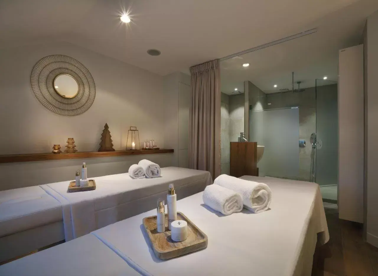 Massage in Petit Hôtel Confidentiel