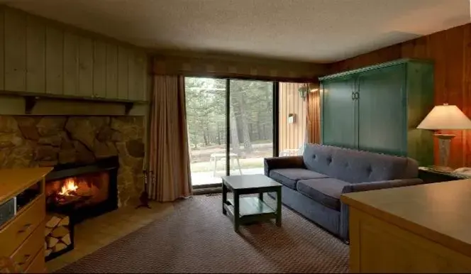 Seating Area in Douglas Fir Resort & Chalets