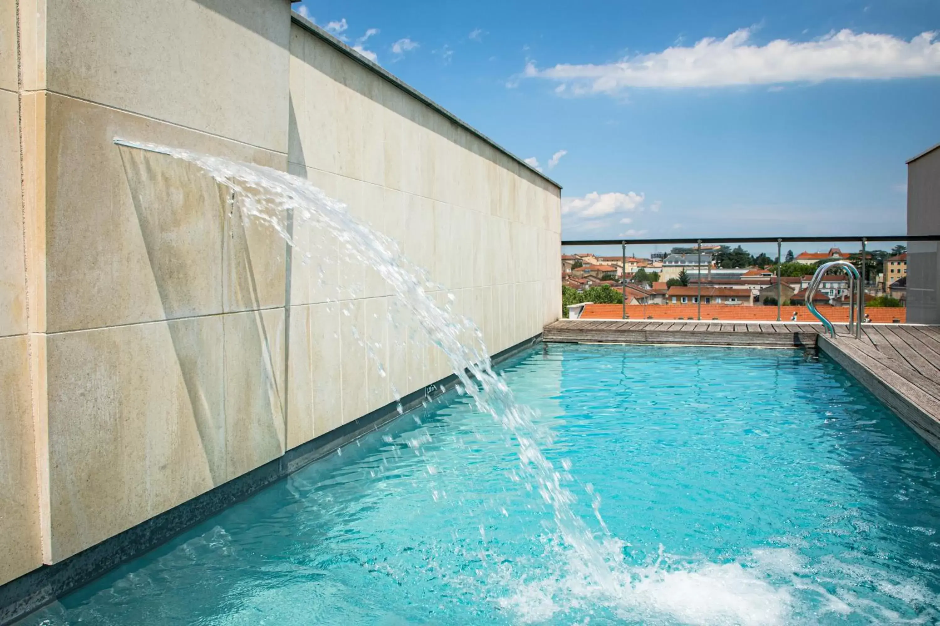 Swimming Pool in Mercure Villefranche en Beaujolais