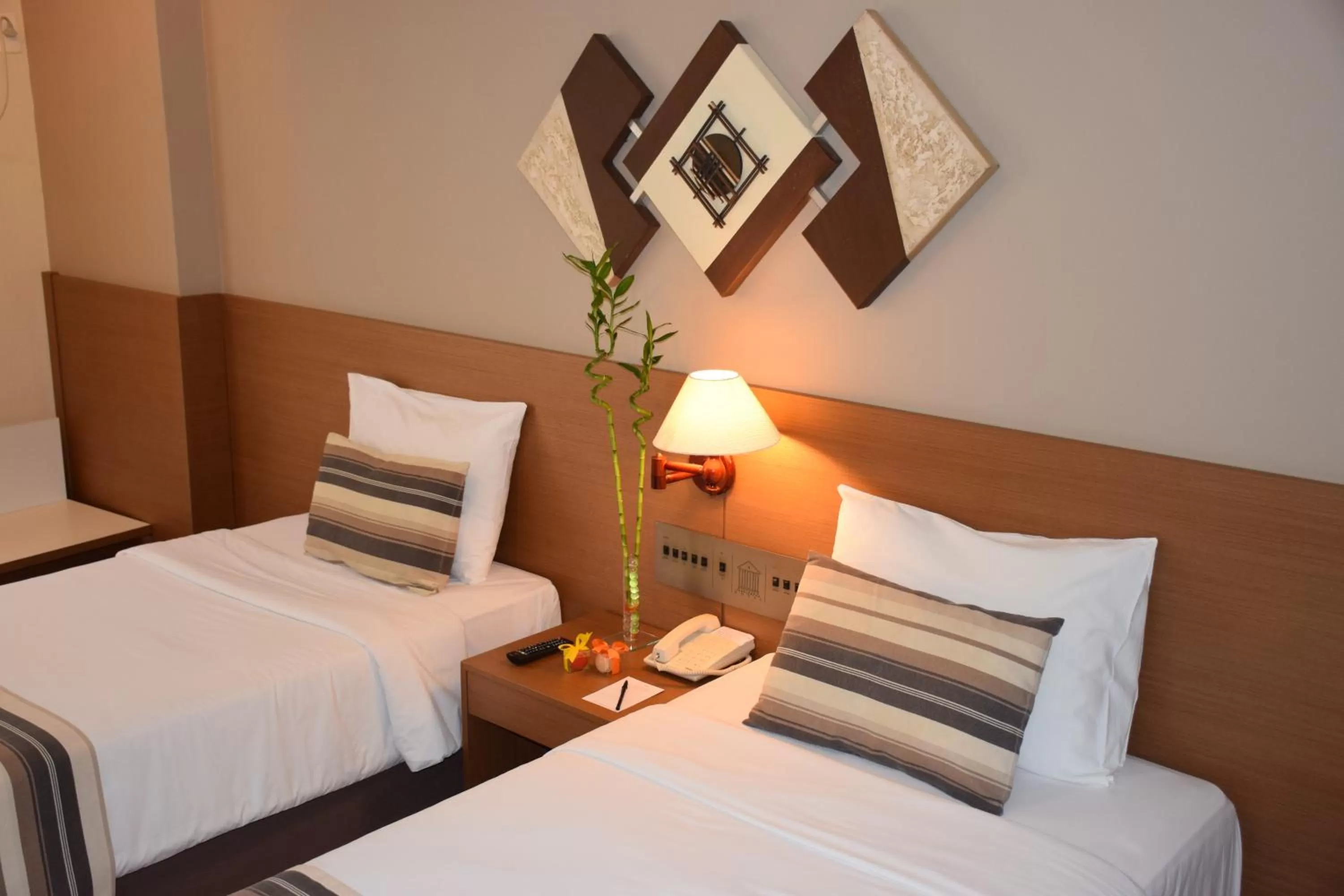 Bed in Augusto's Copacabana Hotel