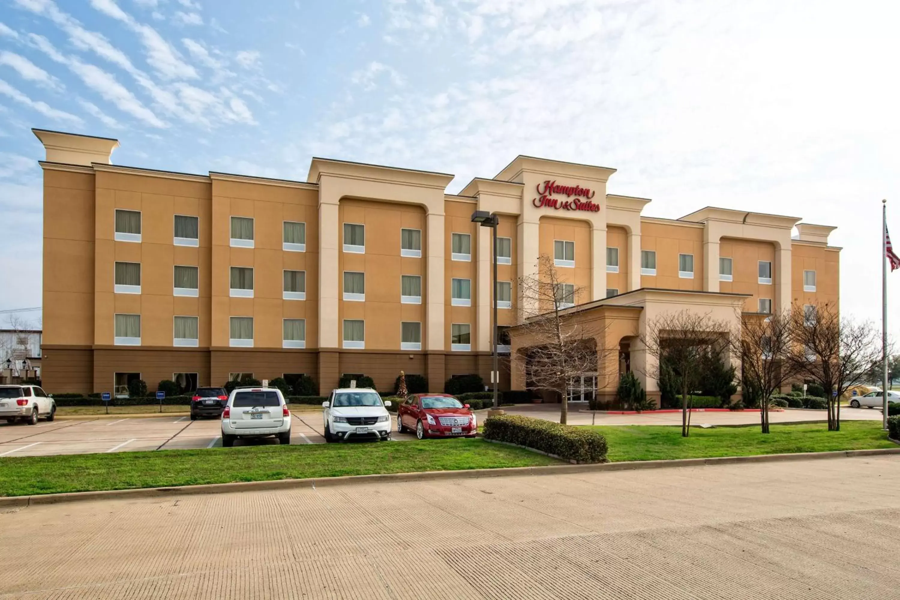 Property building in Hampton Inn & Suites Corsicana Property building in Hampton Inn & Suites Corsicana