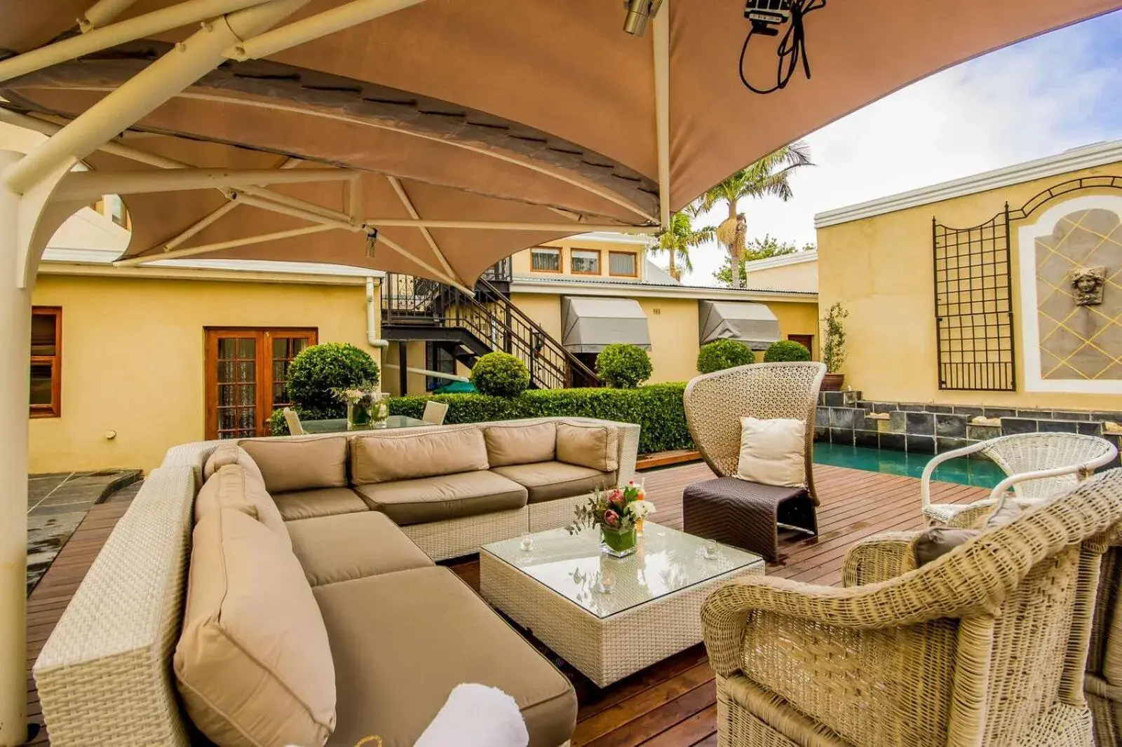 Patio, Seating Area in Lemoenkloof Guesthouse