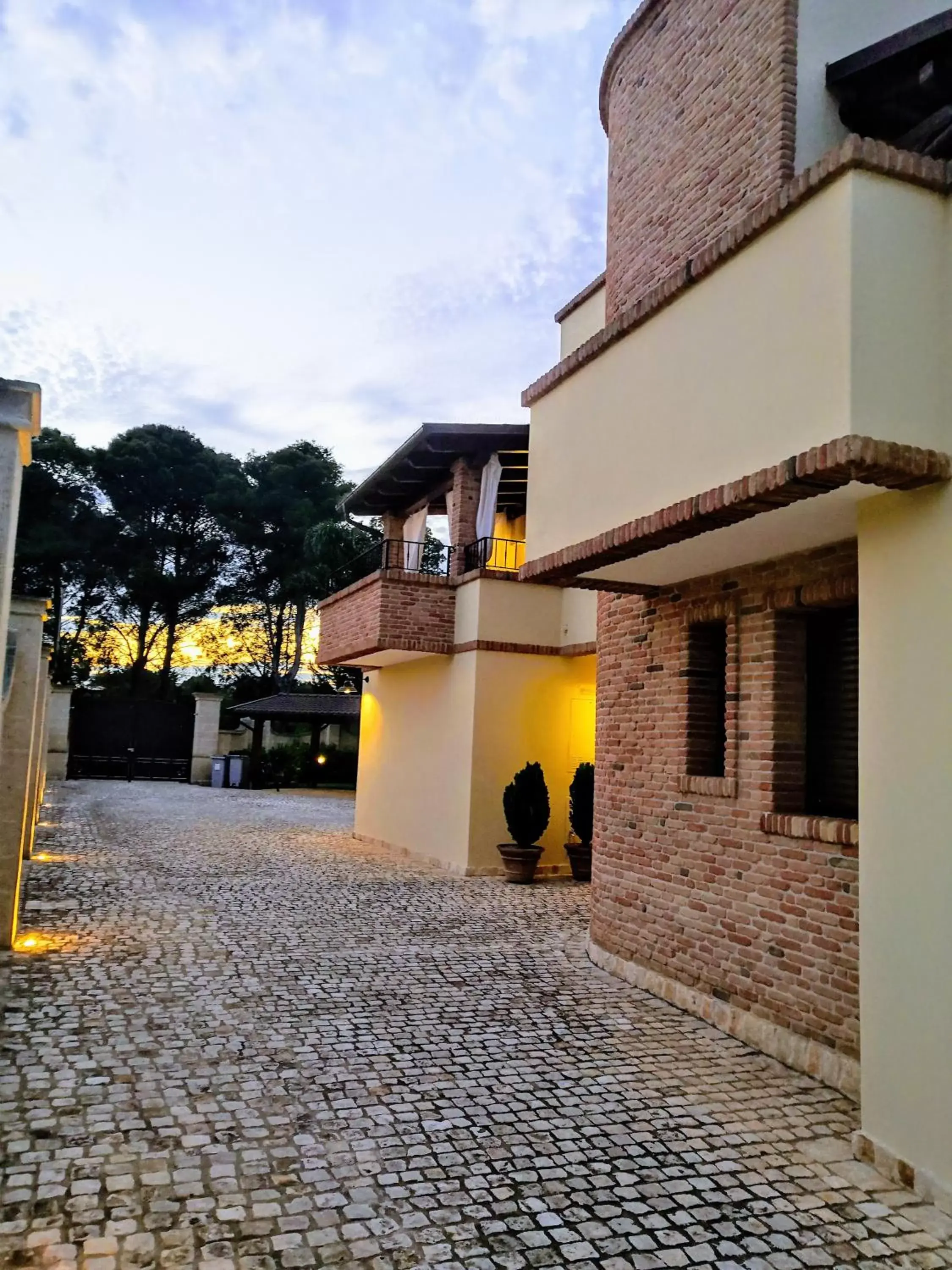 Property Building in BORGO LUNA