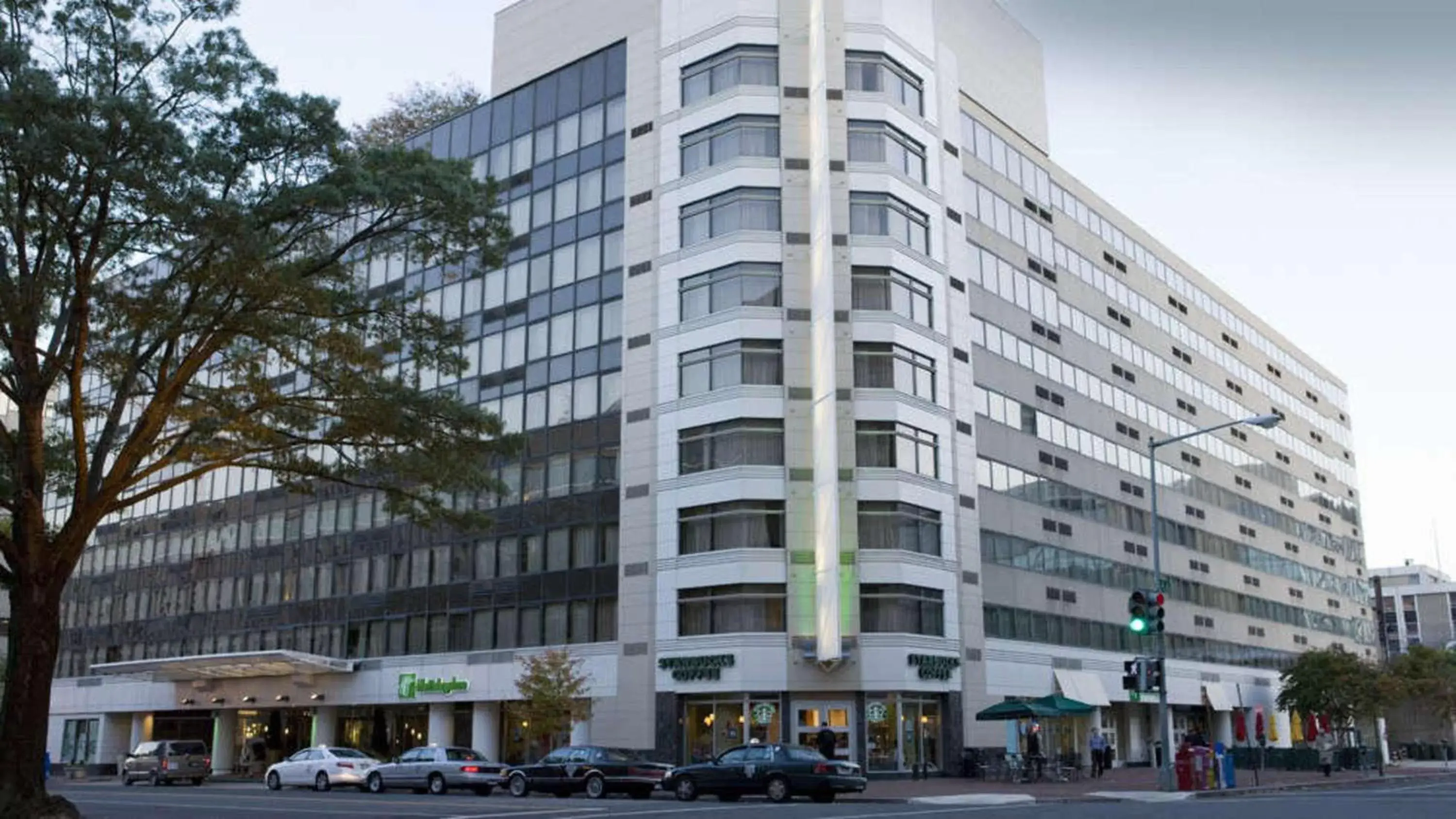 Property Building in Holiday Inn Washington Capitol-National Mall, an IHG Hotel