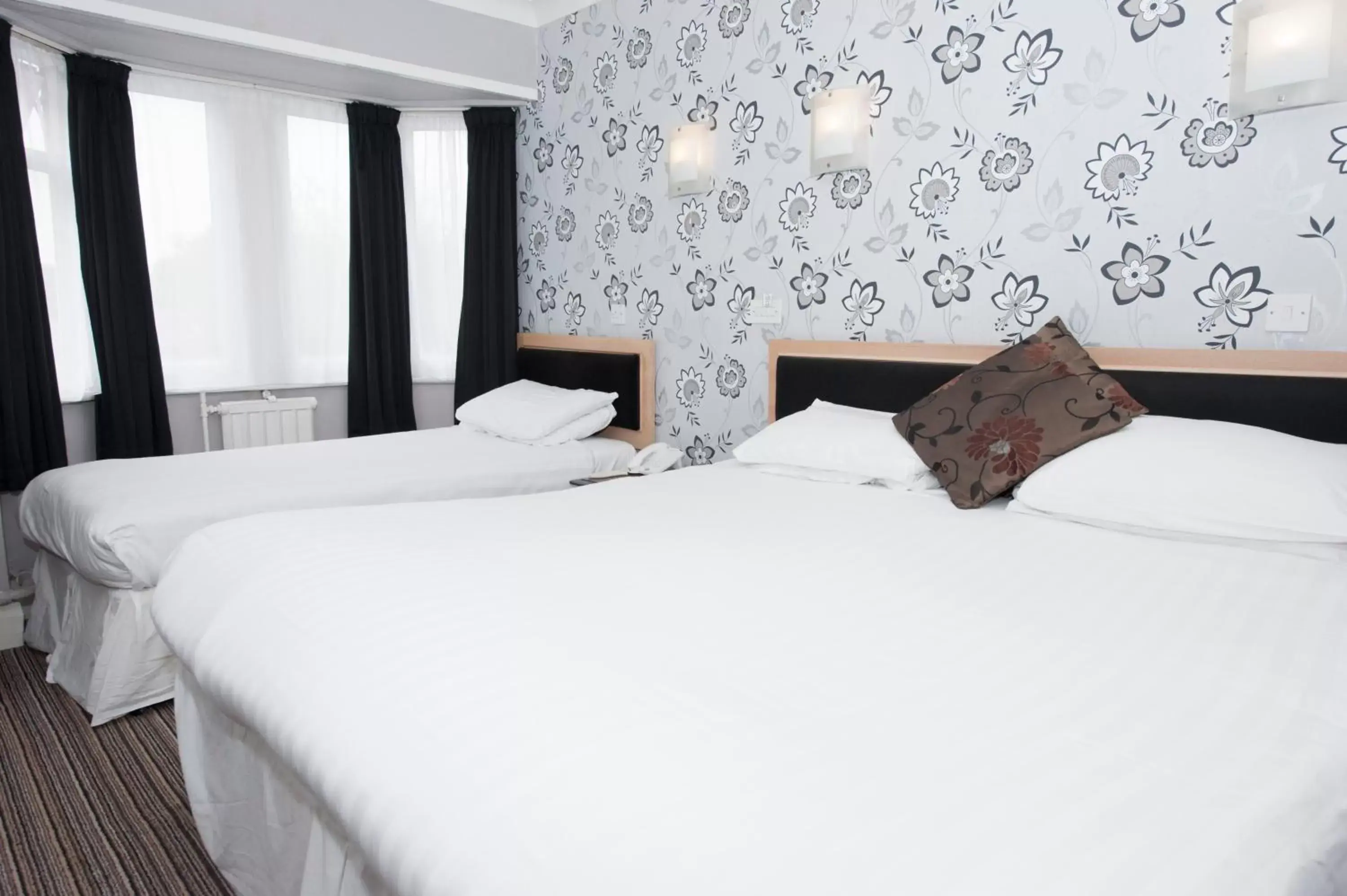 Bedroom, Bed in Suncliff Hotel - OCEANA COLLECTION Bedroom, Bed in Suncliff Hotel - OCEANA COLLECTION