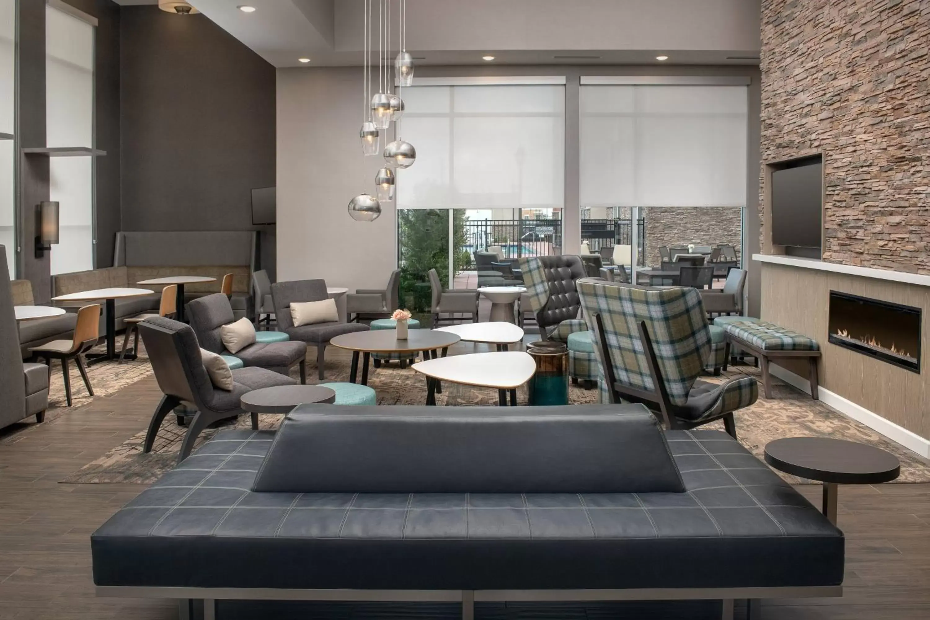 Lobby or reception, Lounge/Bar in Residence Inn by Marriott Modesto North