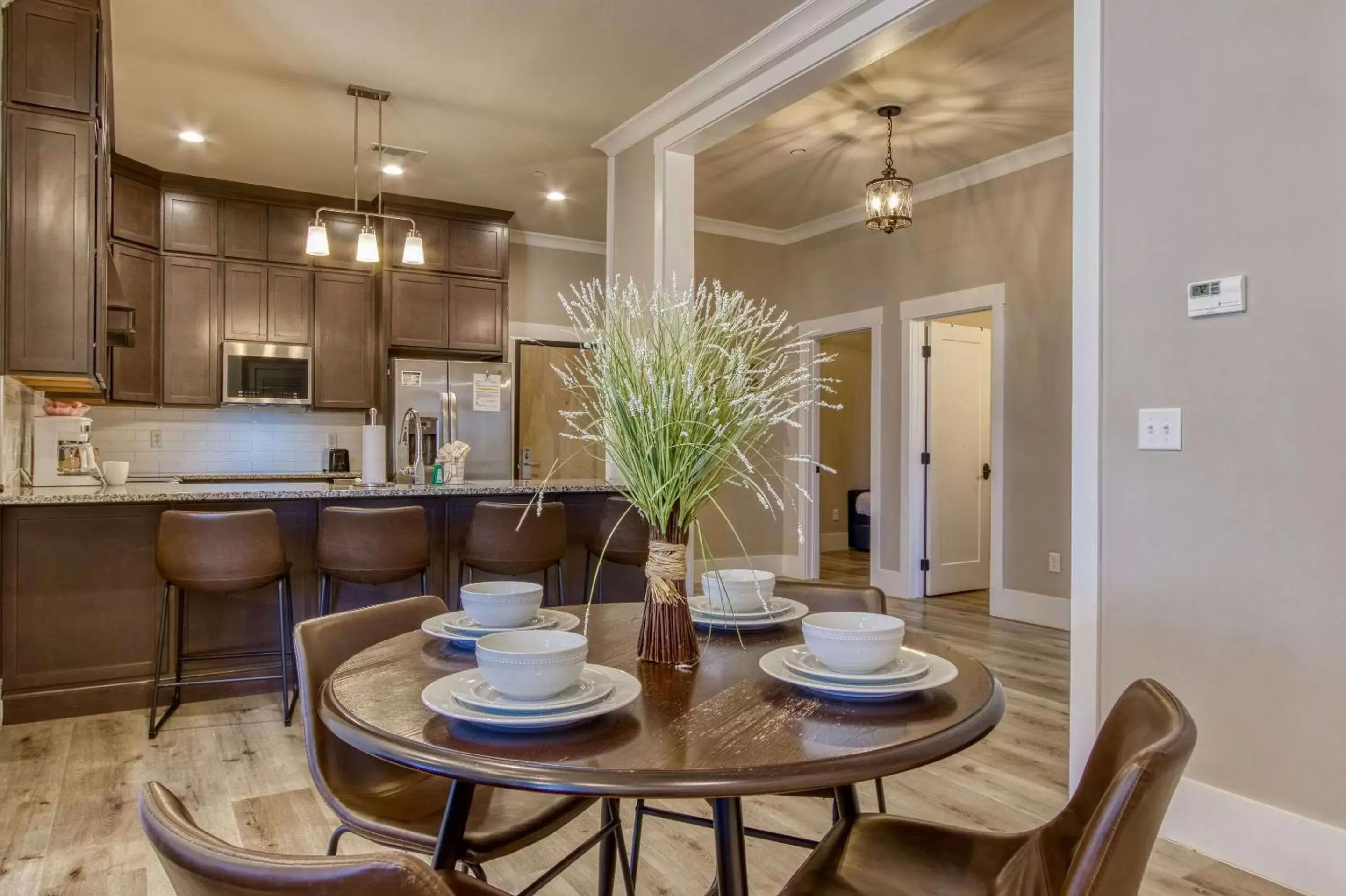 Kitchen or kitchenette, Dining Area in Central Hotel, Ascend Hotel Collection