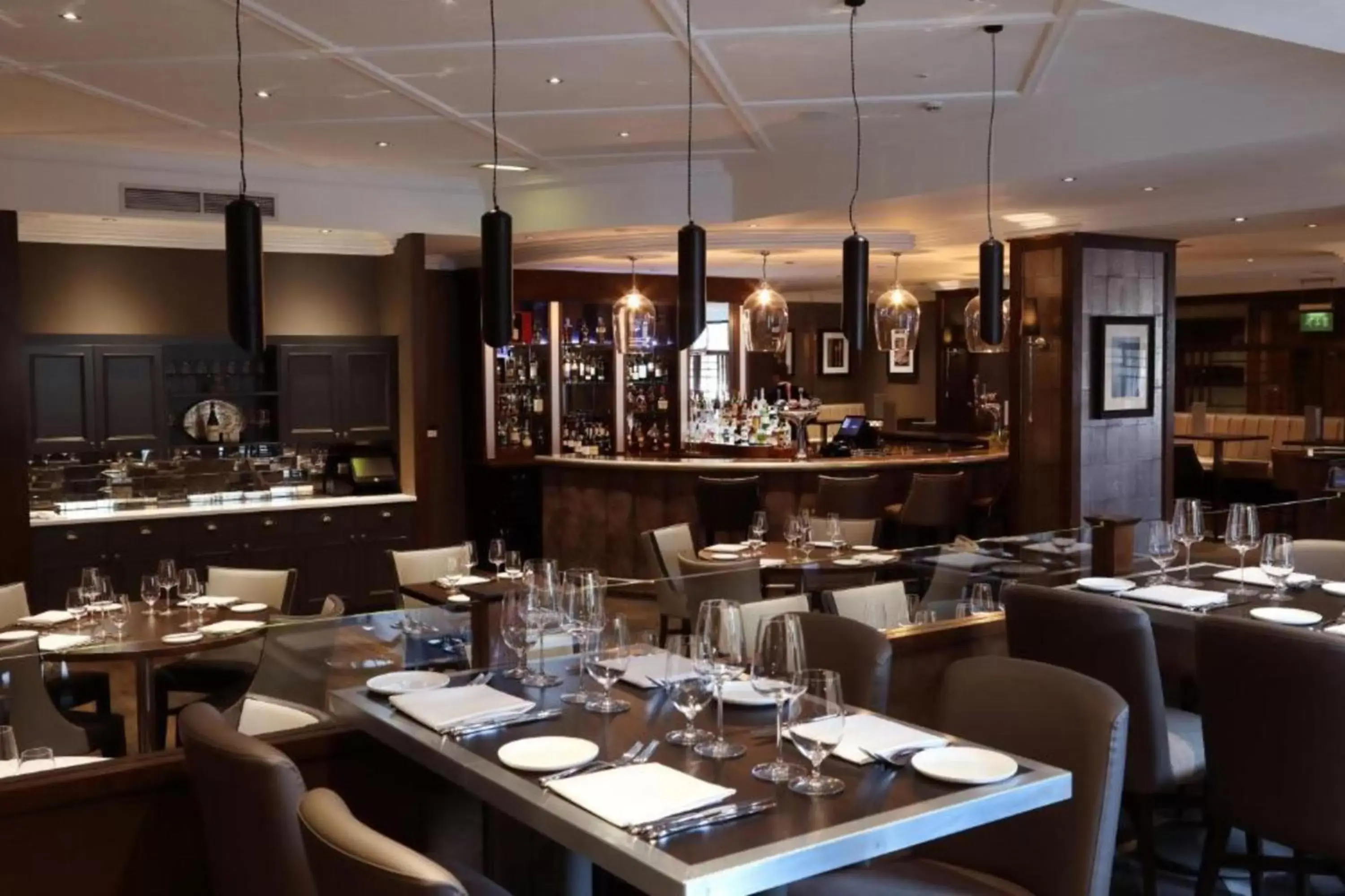 Restaurant/Places to Eat in Edinburgh Holyrood Hotel