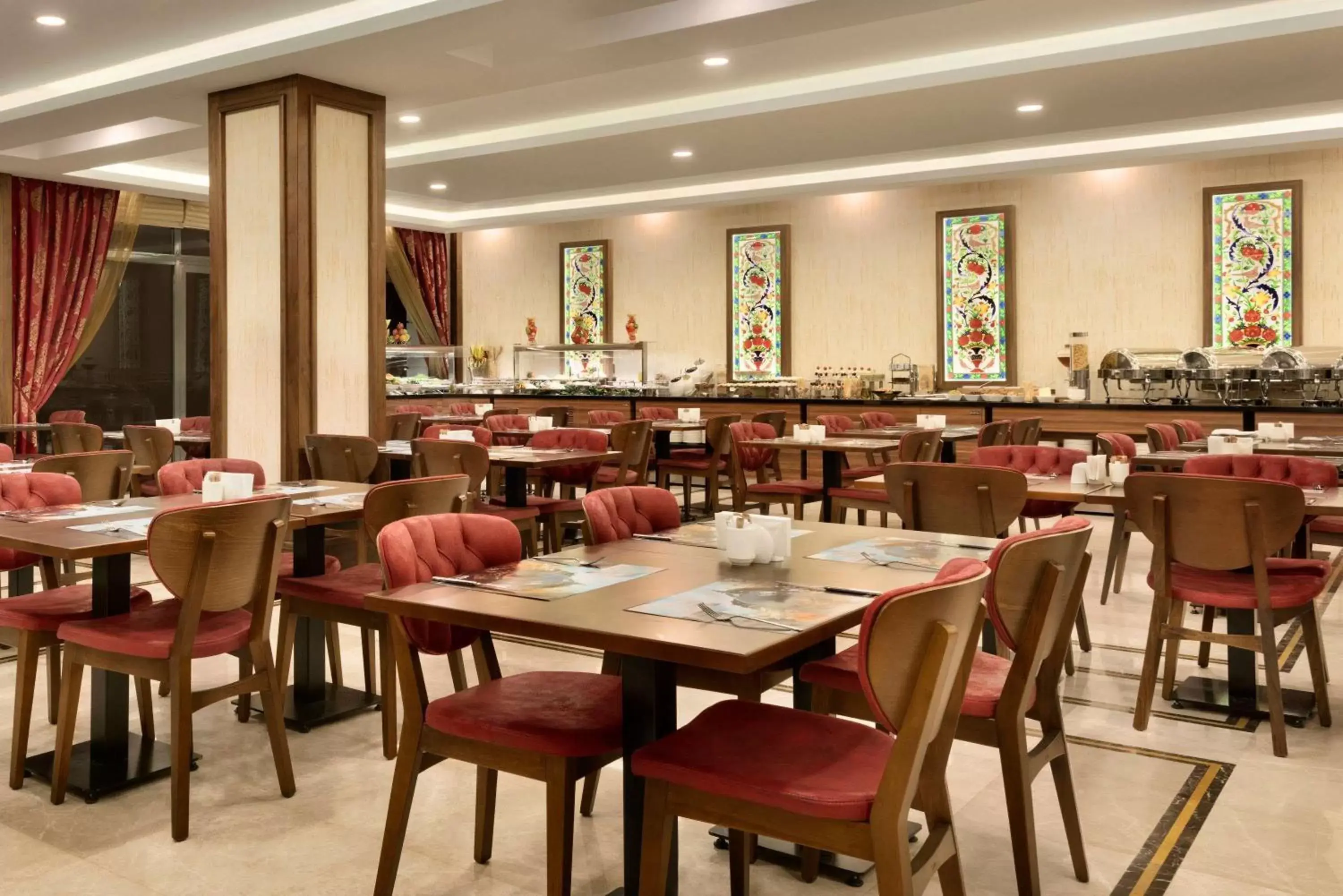 Restaurant/places to eat in Ramada by Wyndham Yalova Restaurant/places to eat in Ramada by Wyndham Yalova