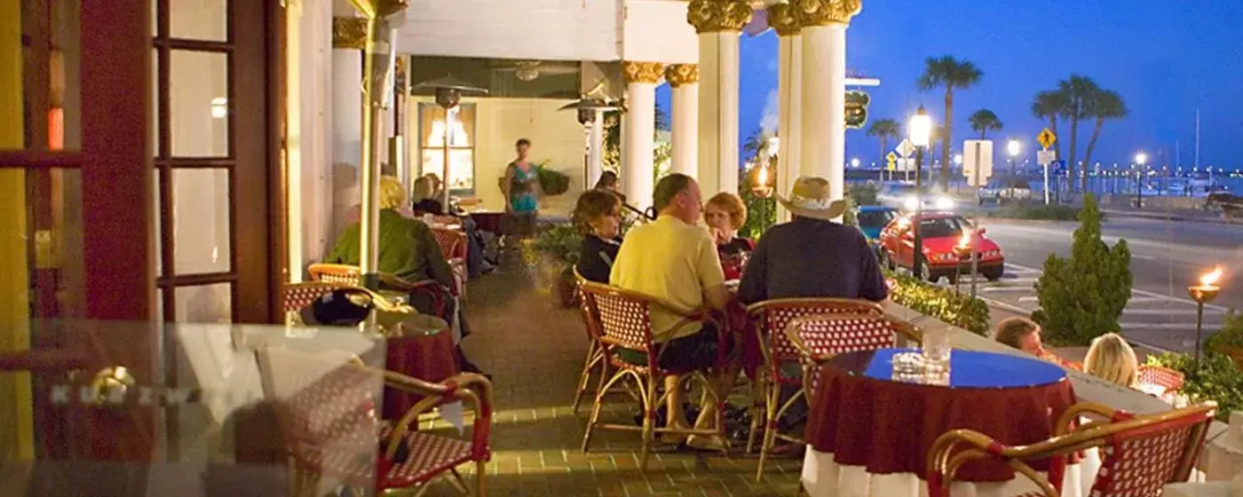 Restaurant/places to eat in Casablanca Inn on the Bay Restaurant/places to eat in Casablanca Inn on the Bay