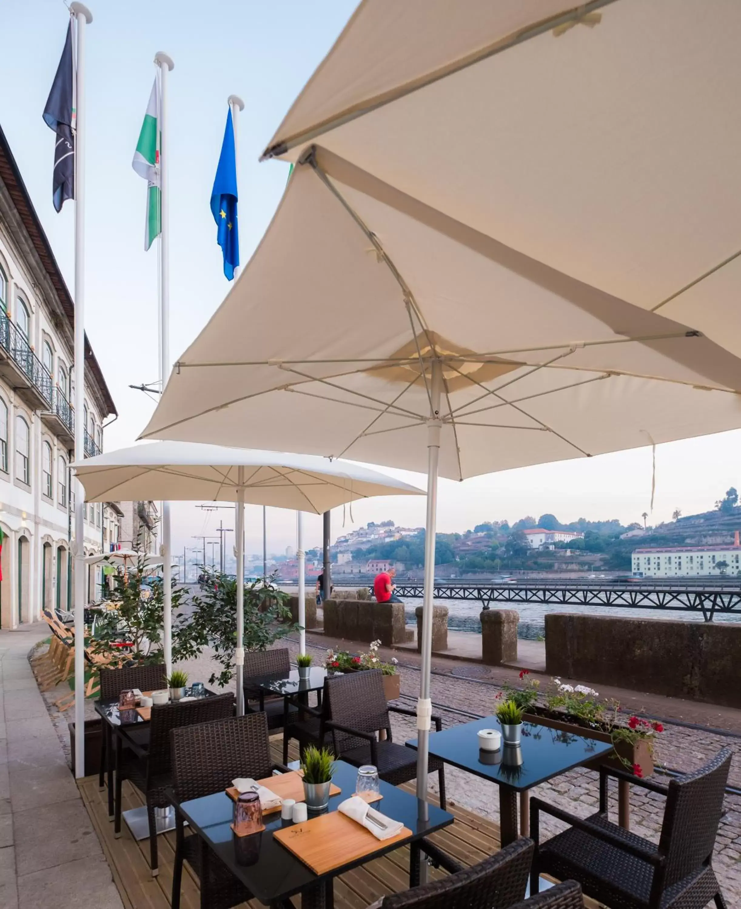 Lounge or bar, Restaurant/Places to Eat in Vila Gale Porto Ribeira